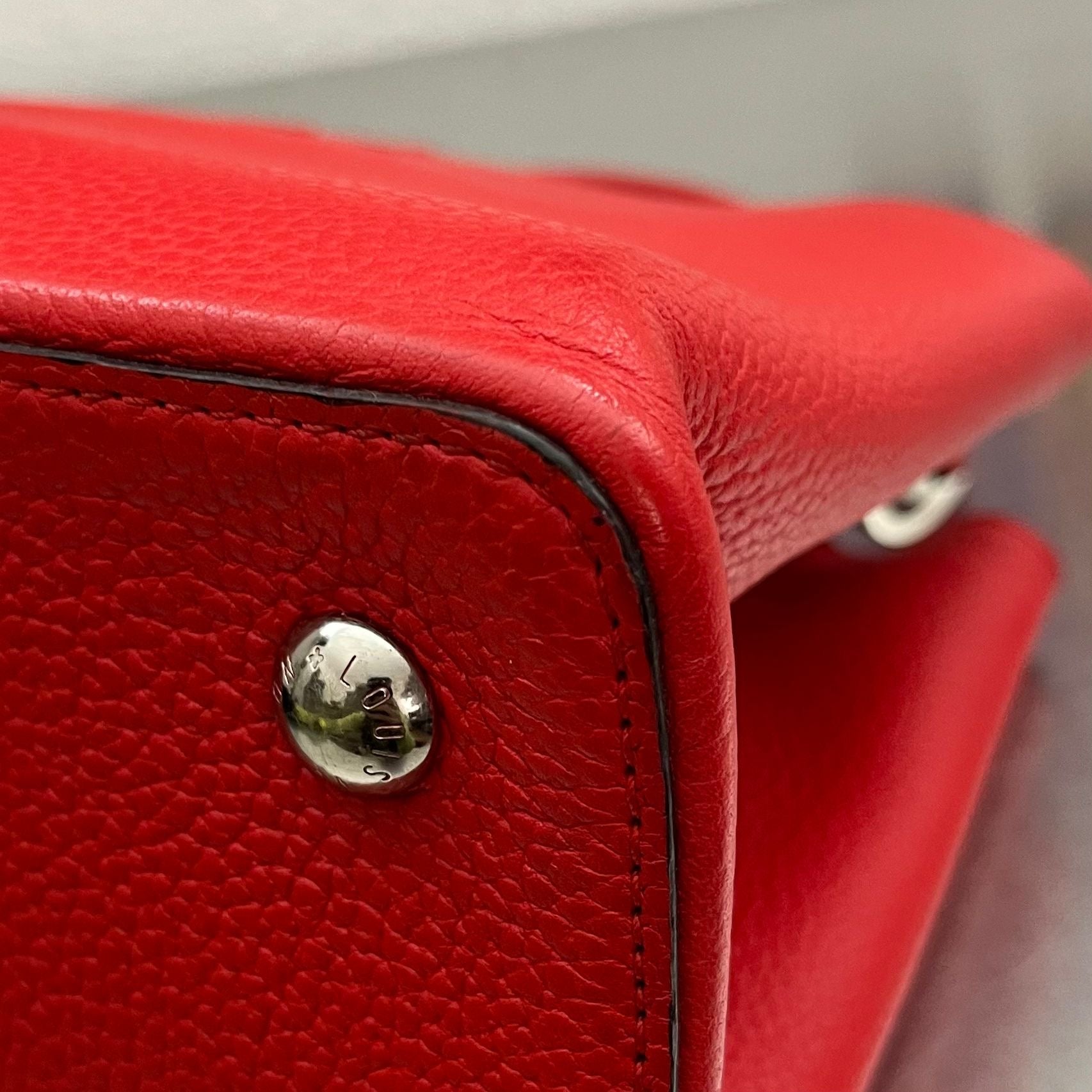 Louis Vuitton Capucines MM