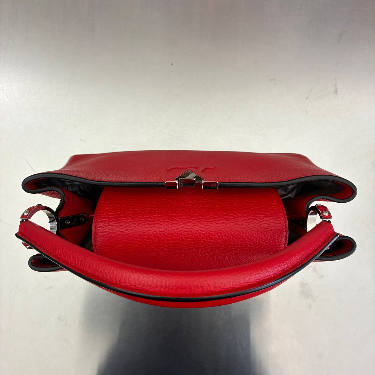 Louis Vuitton Capucines MM