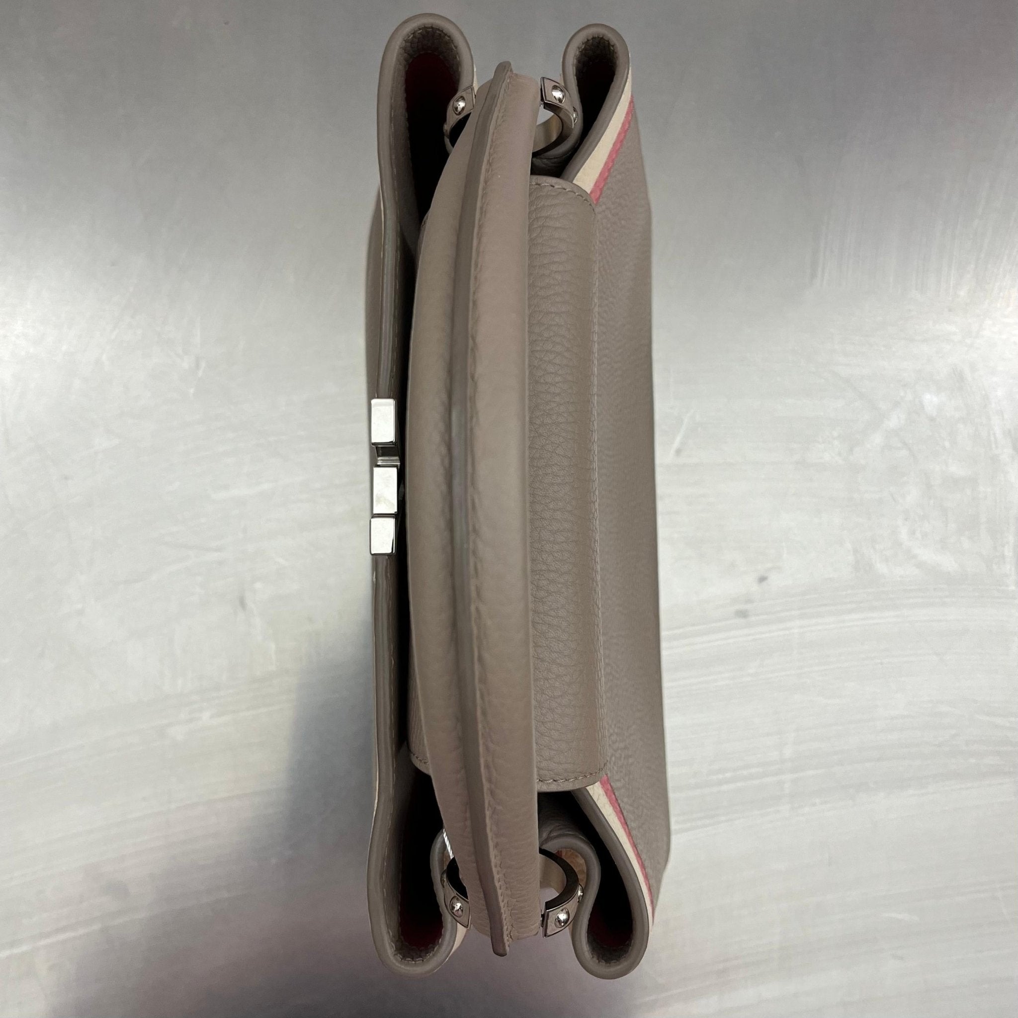 Louis Vuitton Capucines MM