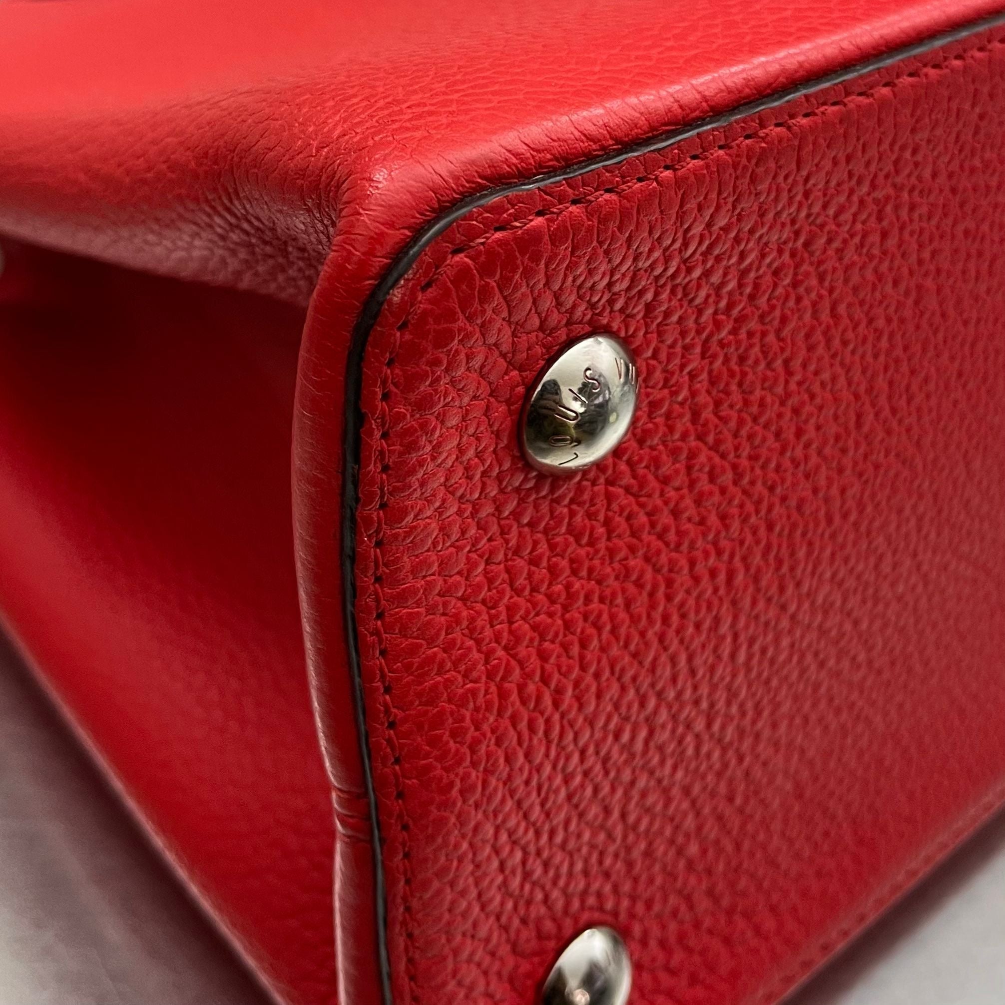 Louis Vuitton Capucines MM