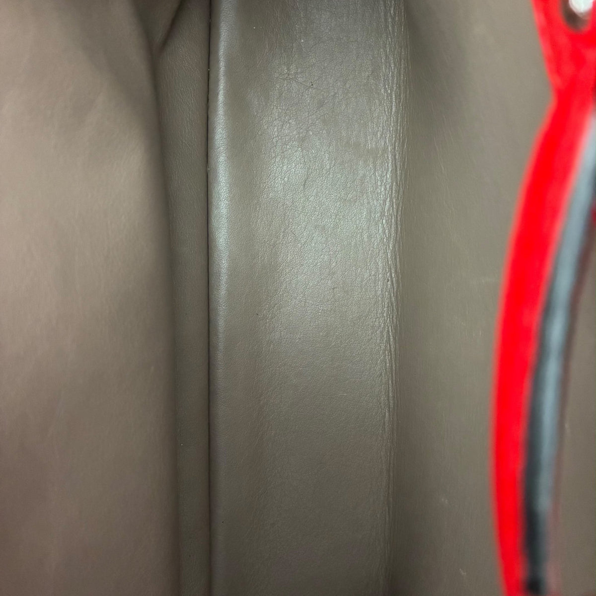 Louis Vuitton Capucines MM