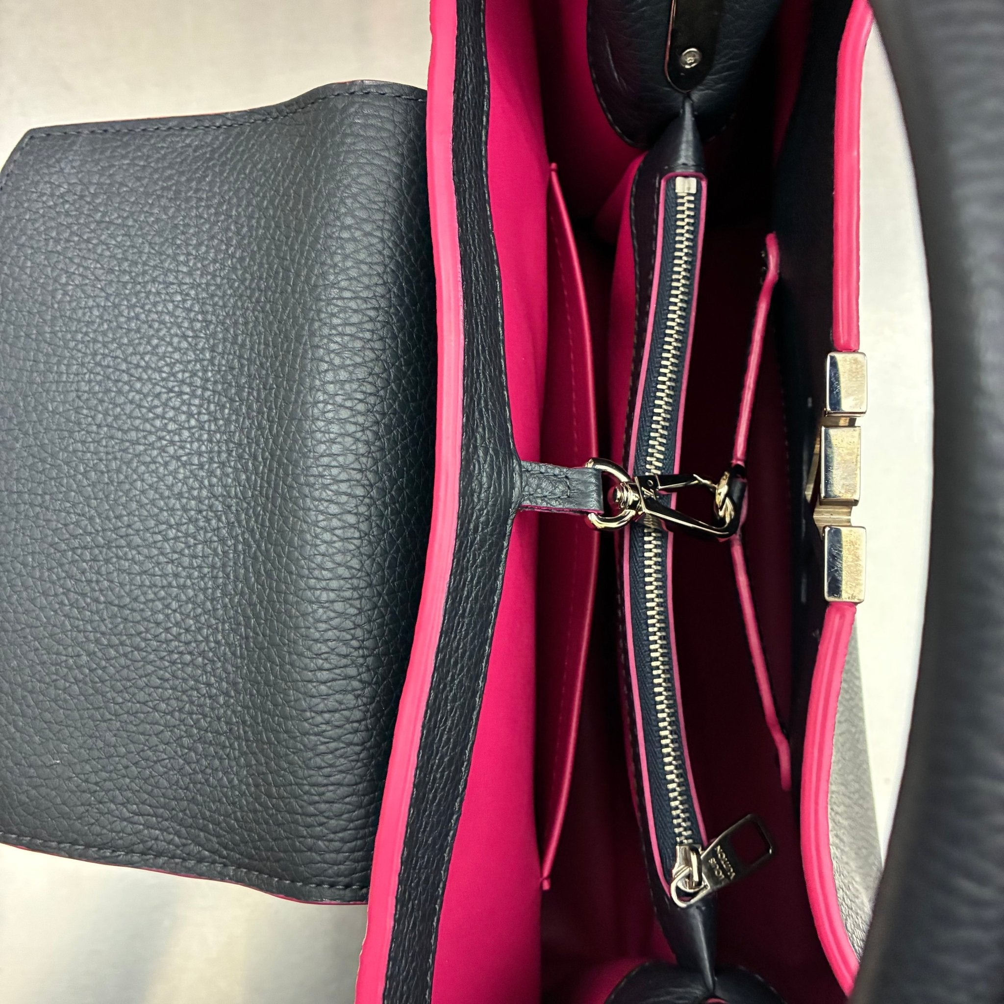 Louis Vuitton Capucines MM