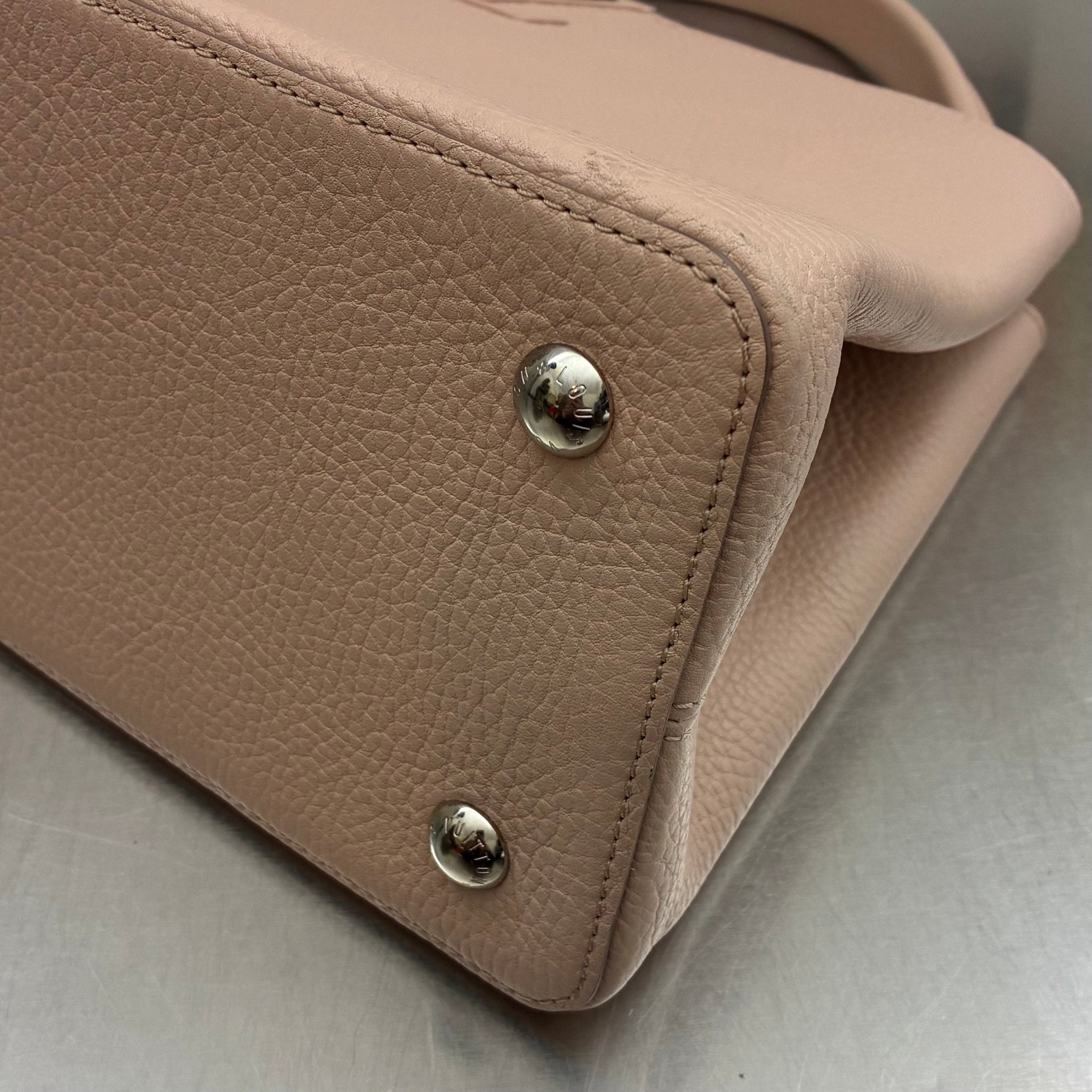 Louis Vuitton Capucines MM