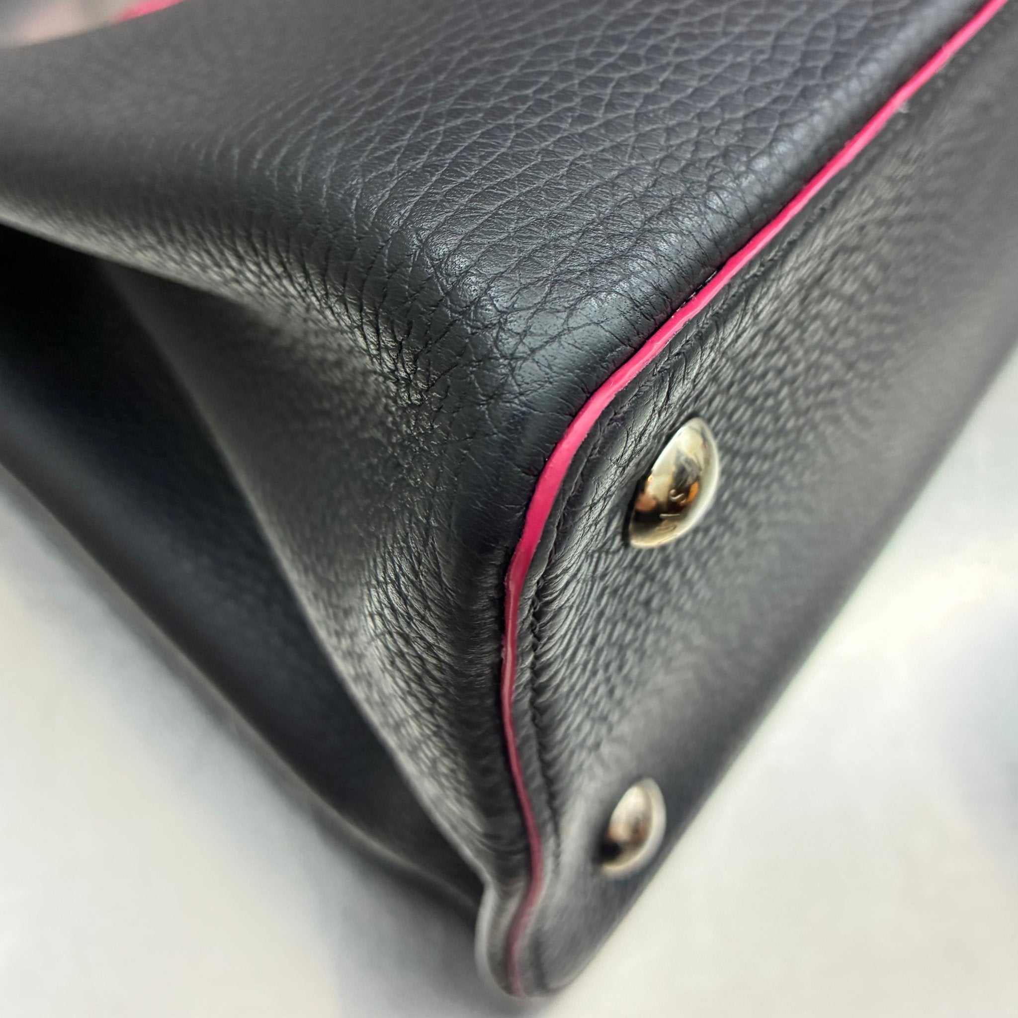 Louis Vuitton Capucines MM