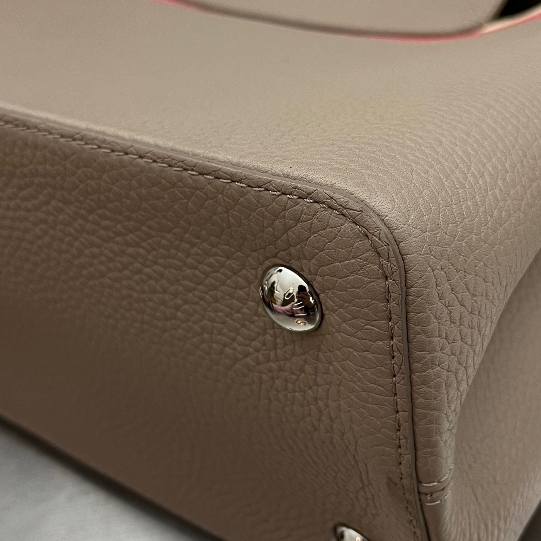 Louis Vuitton Capucines MM