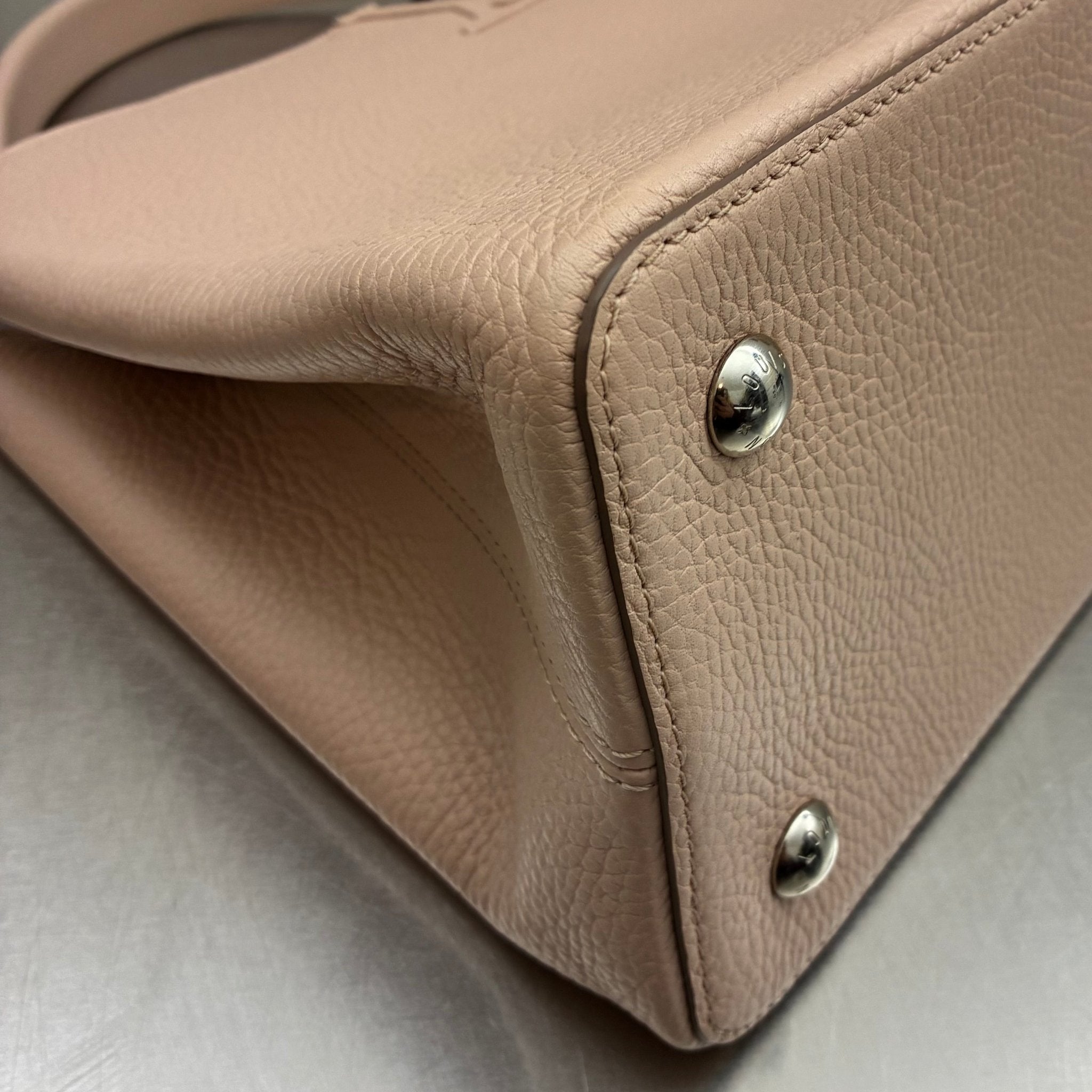 Louis Vuitton Capucines MM