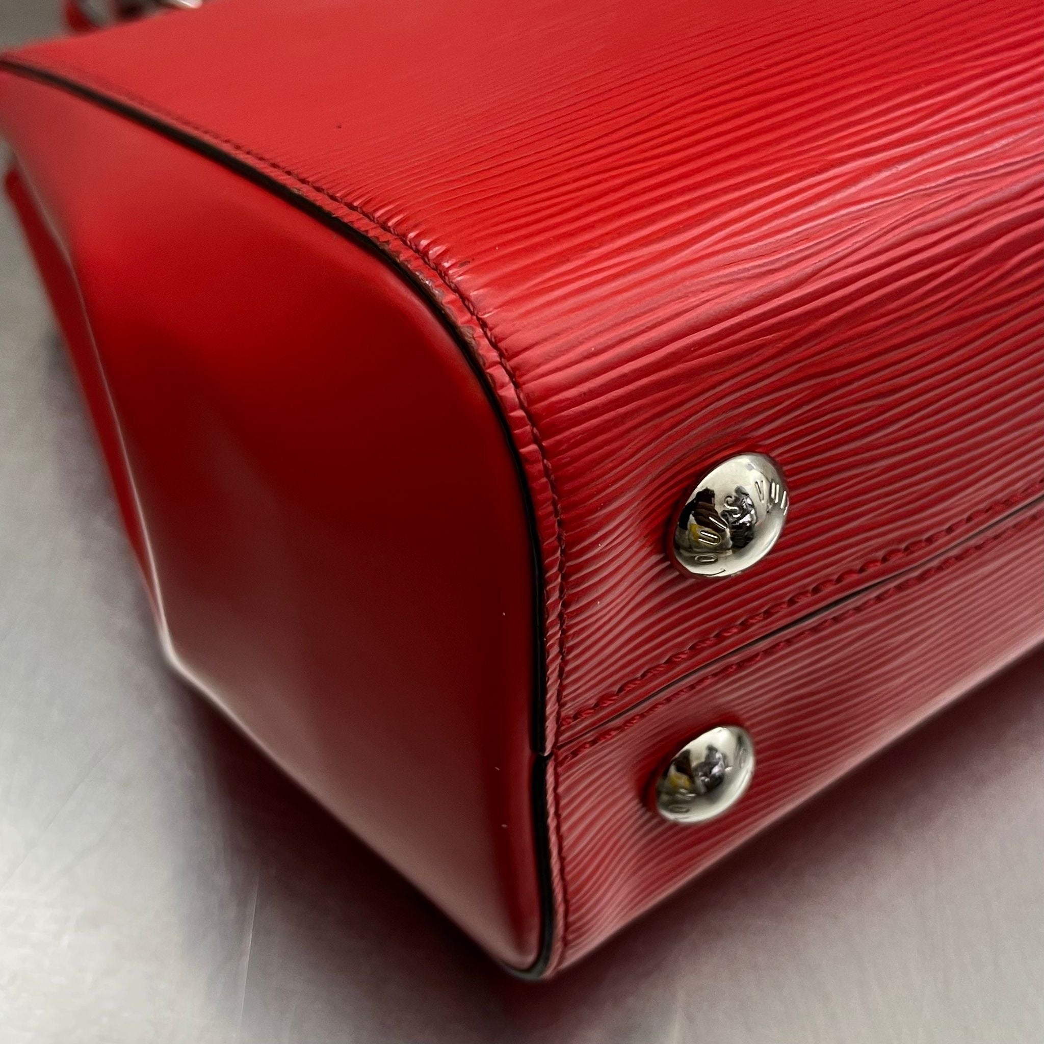 Louis Vuitton Cluny BB Epi