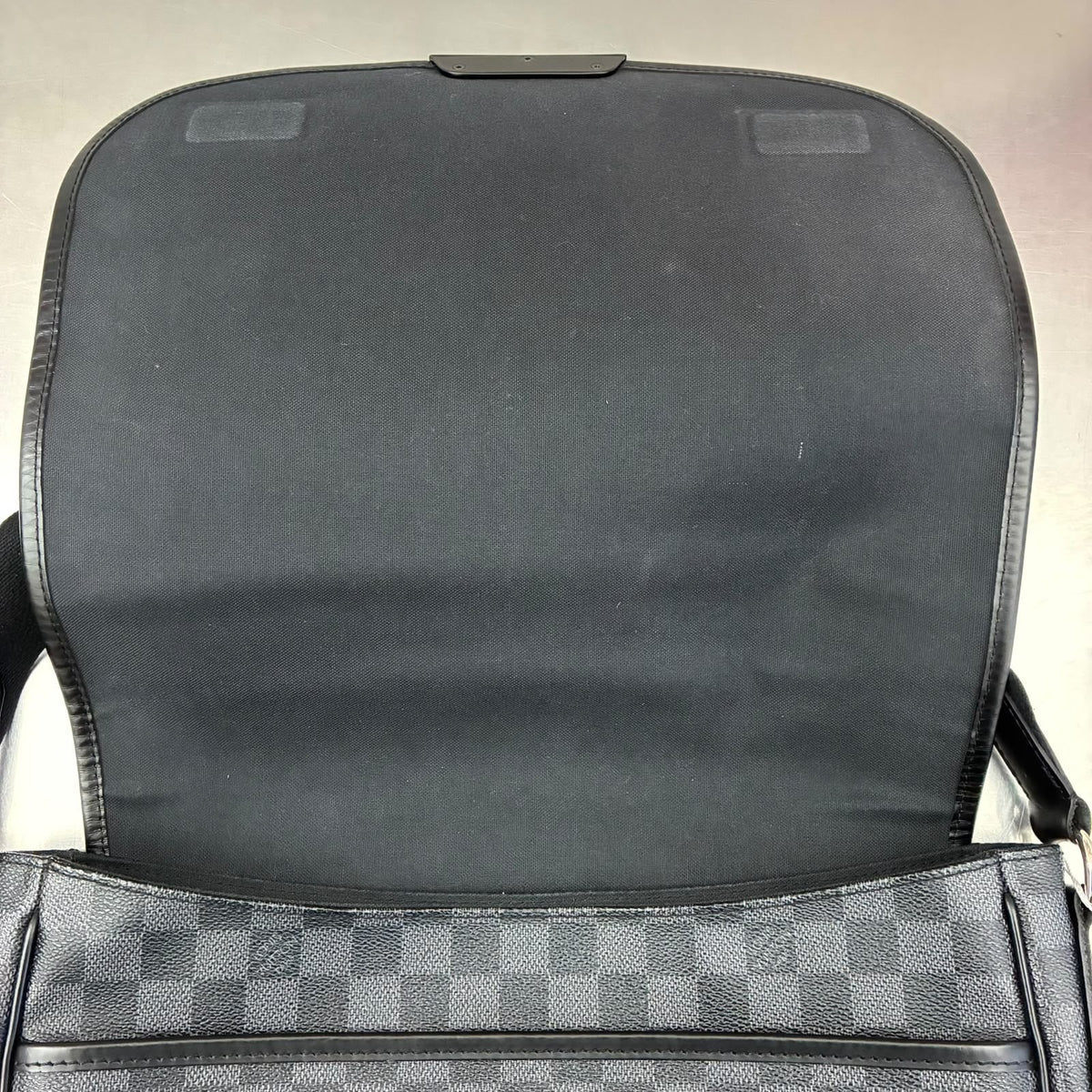 Louis Vuitton Daniel MM Damier Graphite