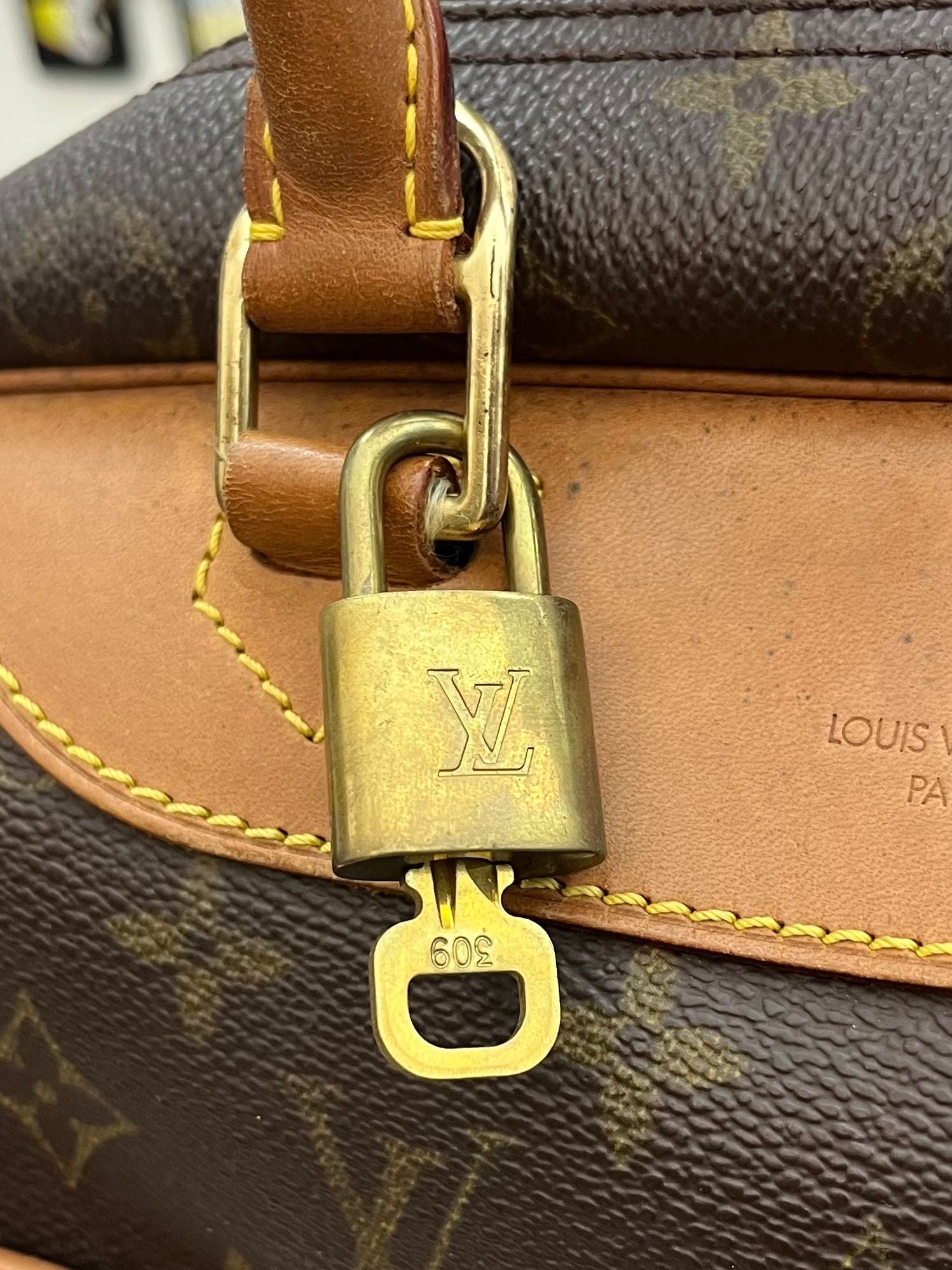 Louis Vuitton Deauville