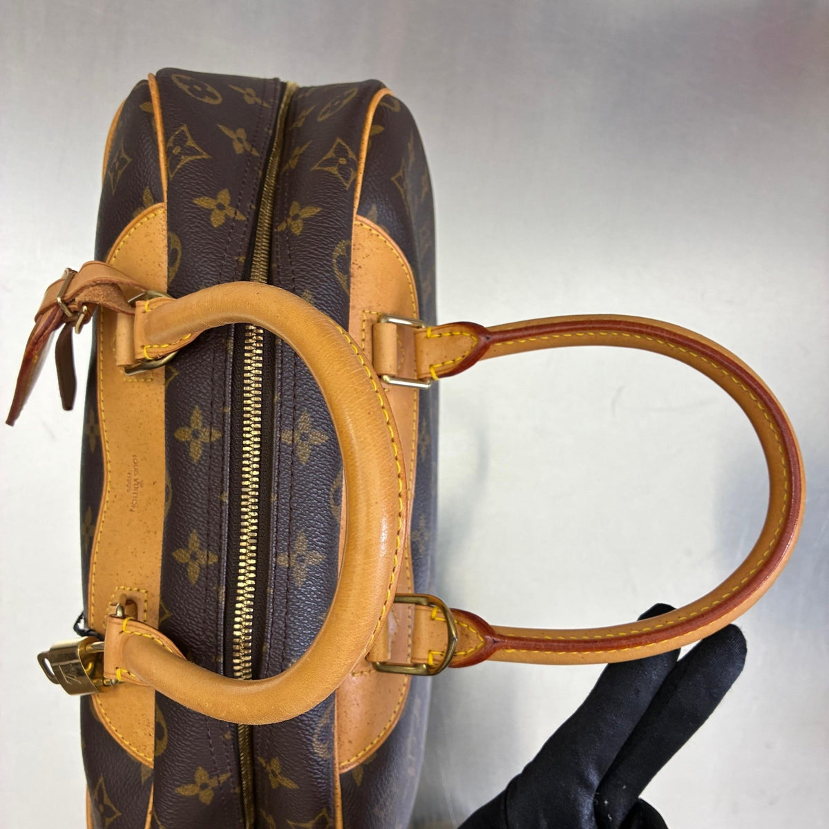 Louis Vuitton Deauville Monogram