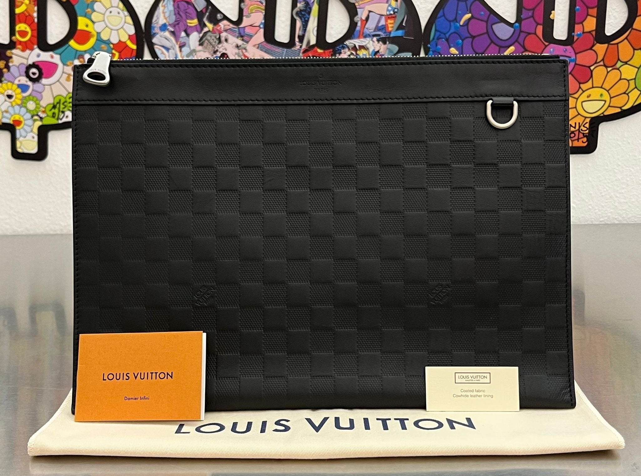 Louis Vuitton Discovery Pochette Infini Leder