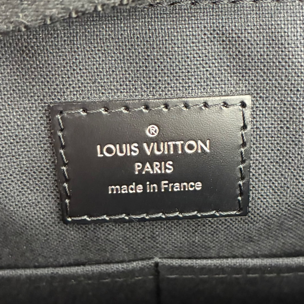Louis Vuitton District PM Damier Graphite