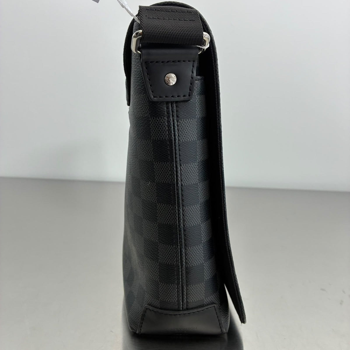 Louis Vuitton District PM Damier Graphite