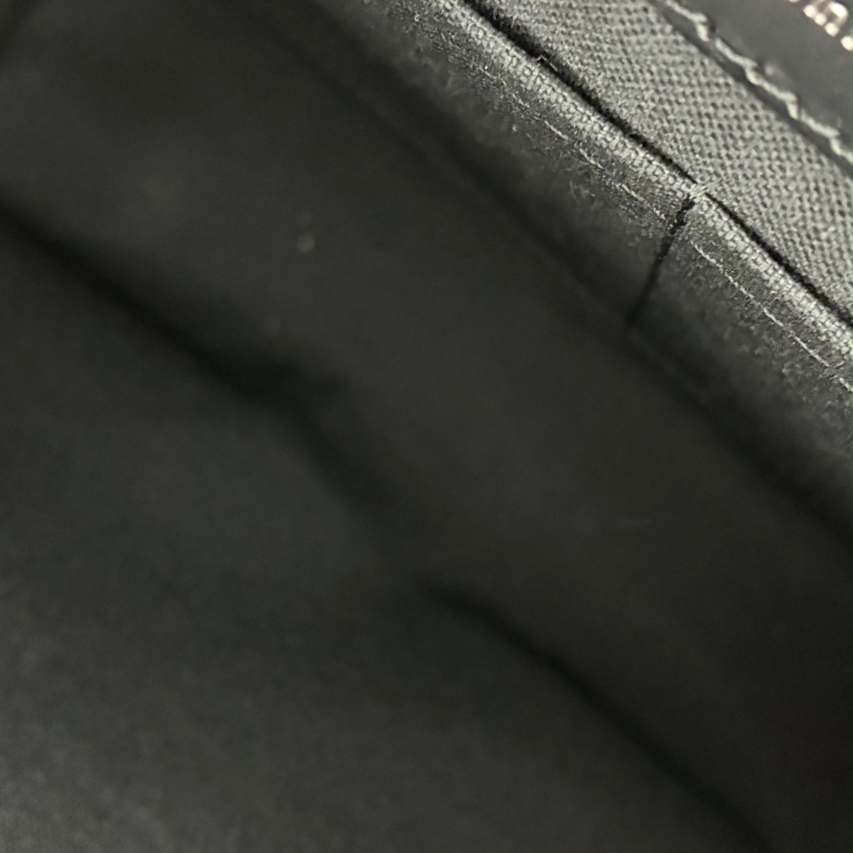 Louis Vuitton District PM Damier Graphite