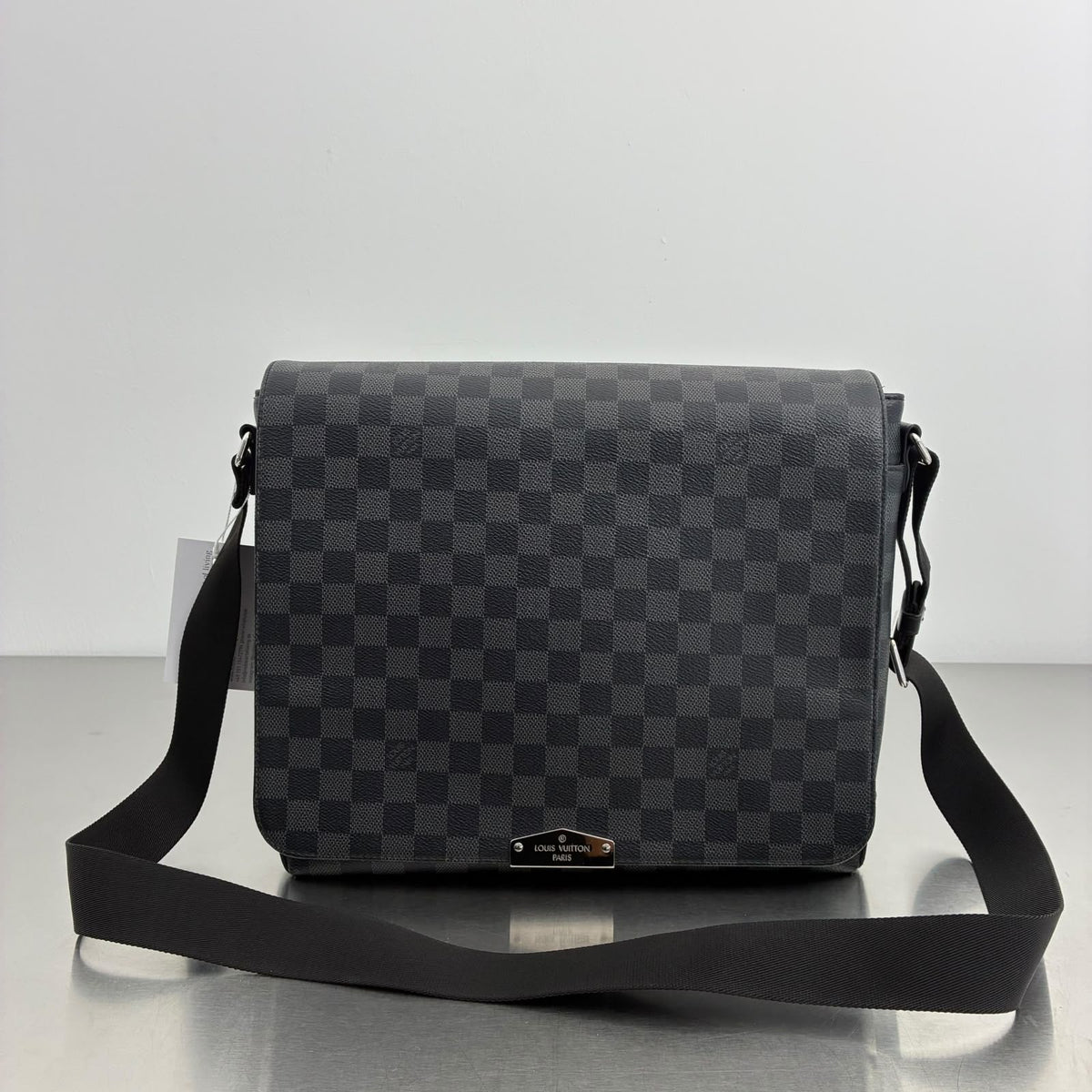 Louis Vuitton District PM Damier Graphite