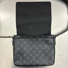 Louis Vuitton District PM Messenger Tasche