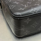 Louis Vuitton District PM Messenger Tasche