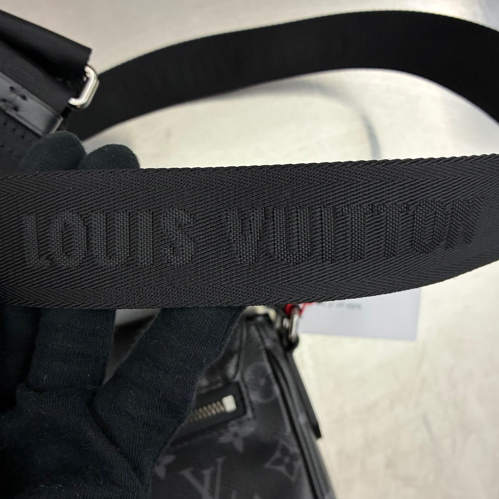 Louis Vuitton District PM Messenger Tasche