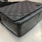 Louis Vuitton District PM Messenger Tasche