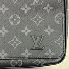 Louis Vuitton District PM Messenger Tasche