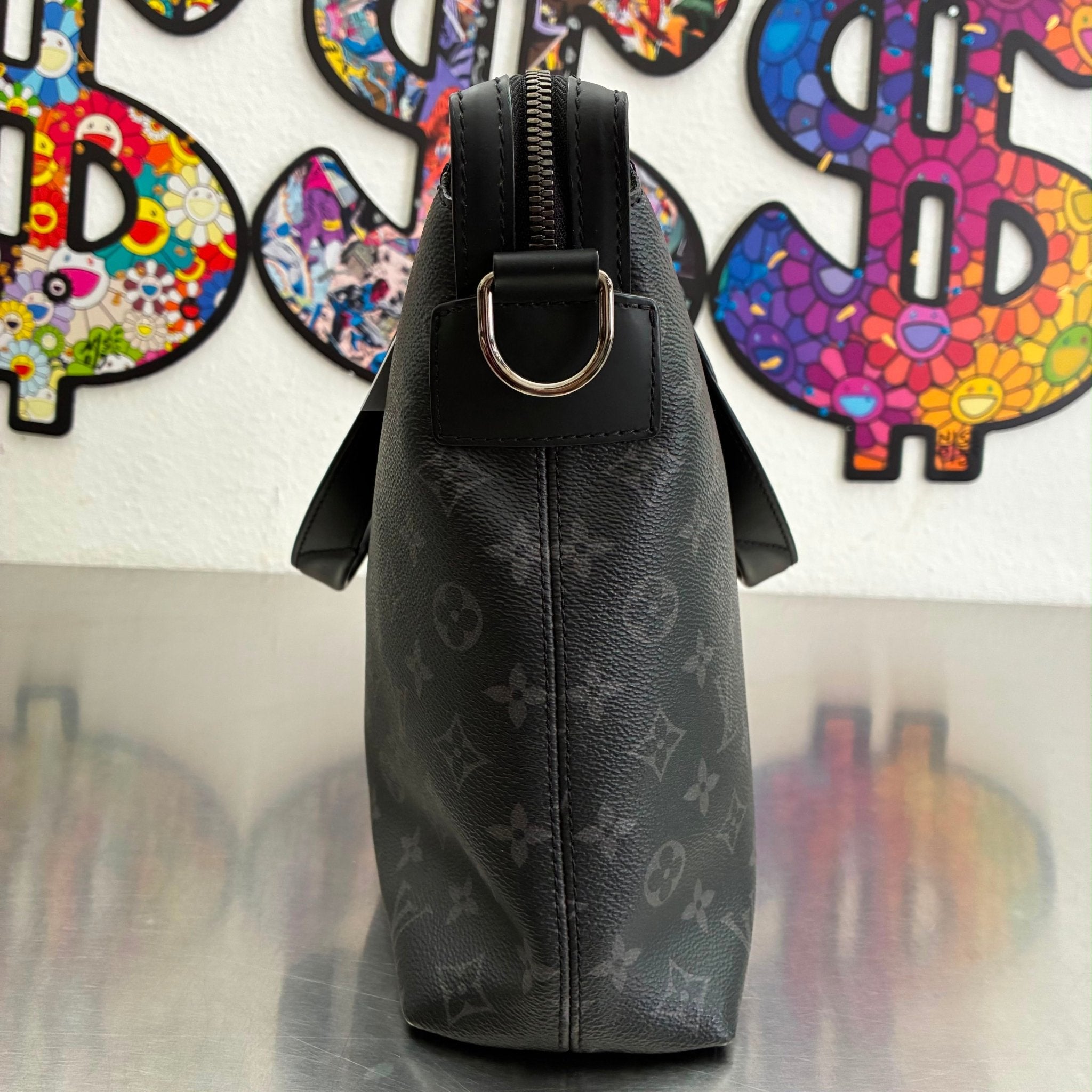 Louis Vuitton Explorer Briefcase Monogram Graphit