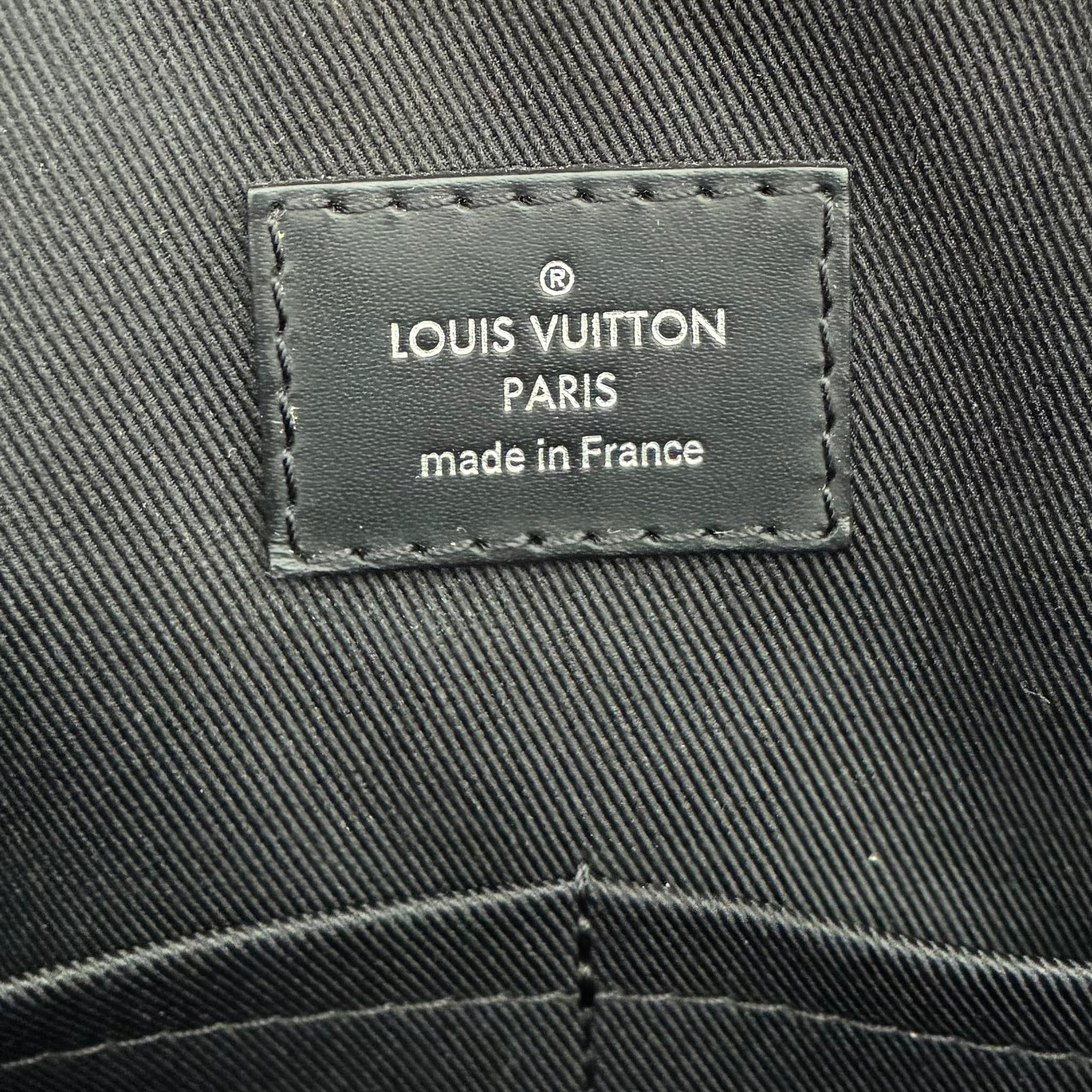 Louis Vuitton Explorer Briefcase Monogram Graphit