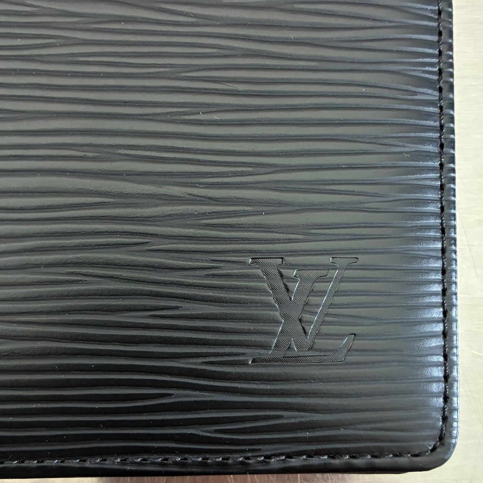 Louis Vuitton Geldbörse / Agenda Epi