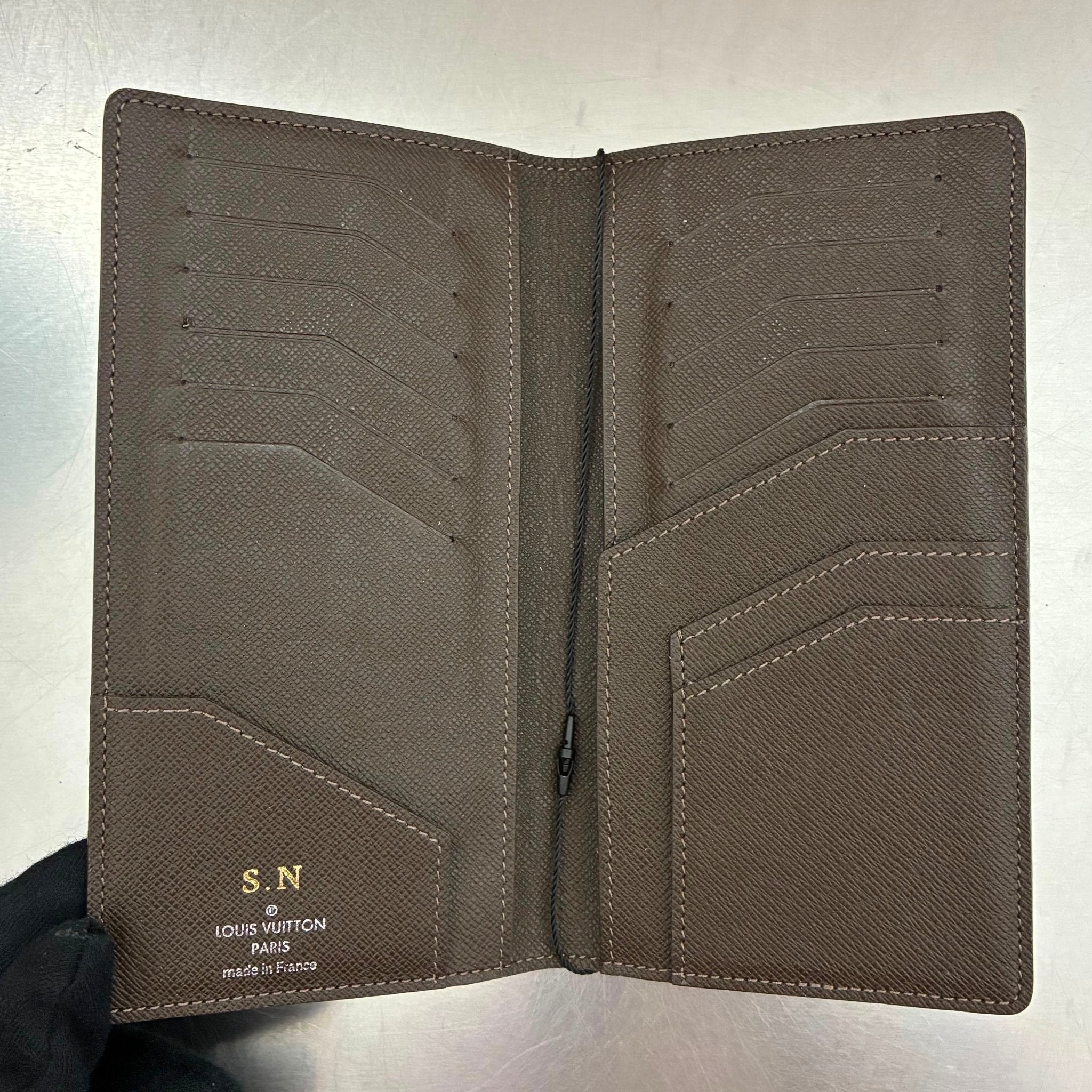 Louis Vuitton Geldbörsen im 3er Set, Taiga (Initialisiert mit S.N)