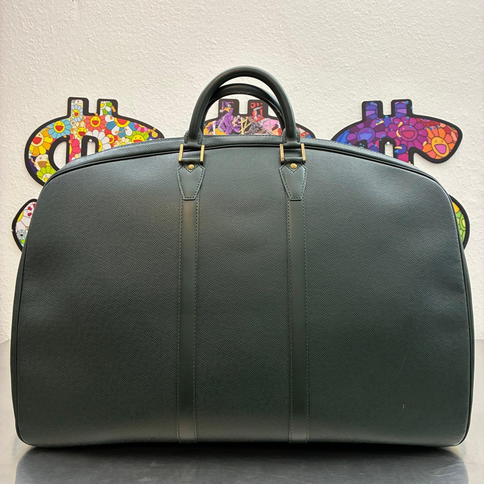 Louis Vuitton Helanga Taiga