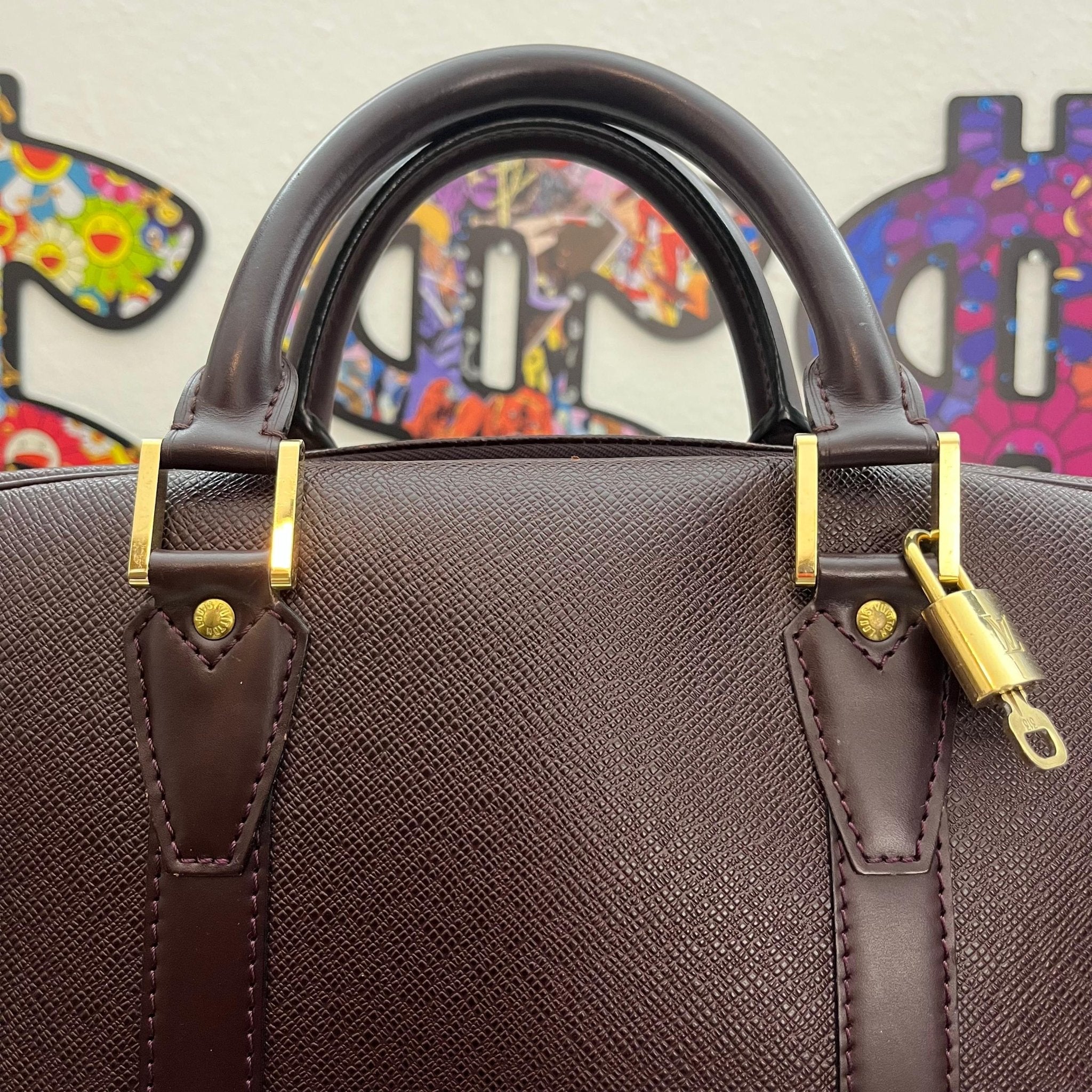 Louis Vuitton Helanga Taiga