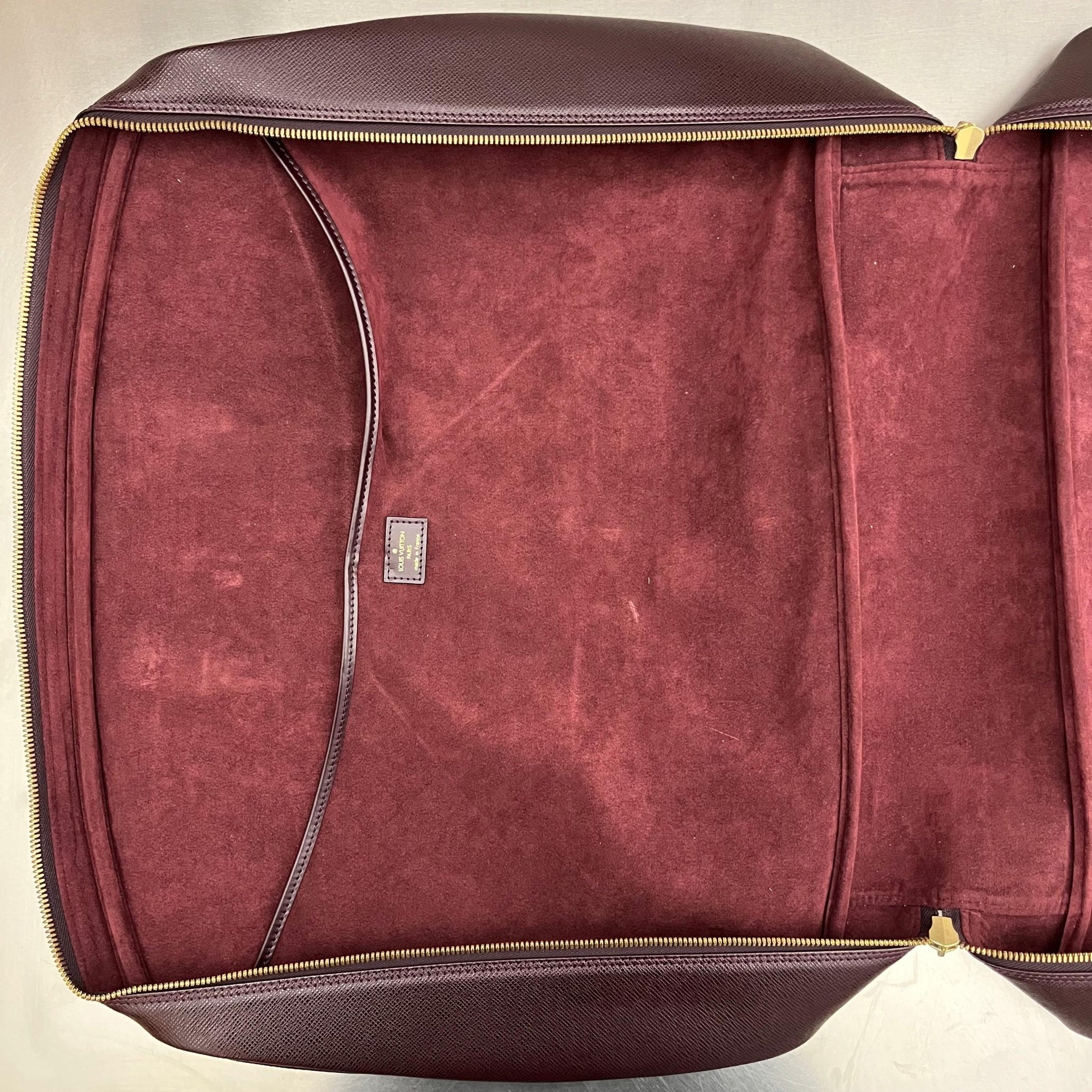 Louis Vuitton Helanga Taiga