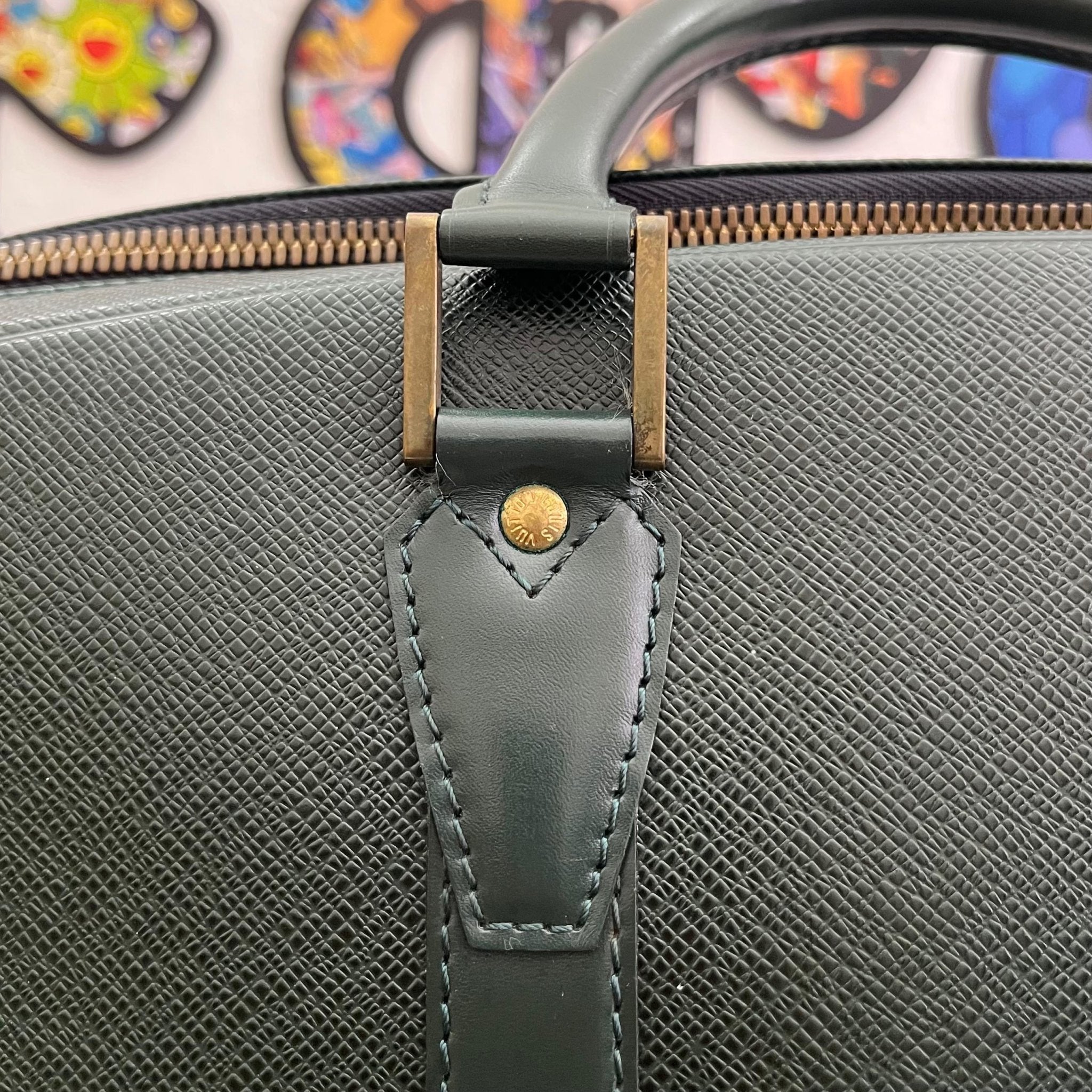 Louis Vuitton Helanga Taiga