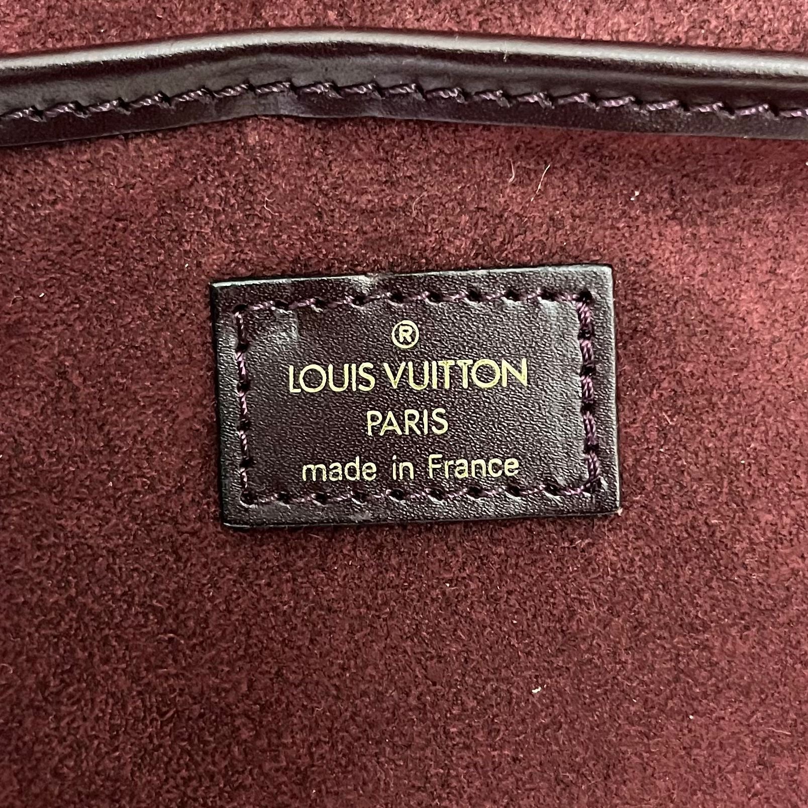 Louis Vuitton Helanga Taiga