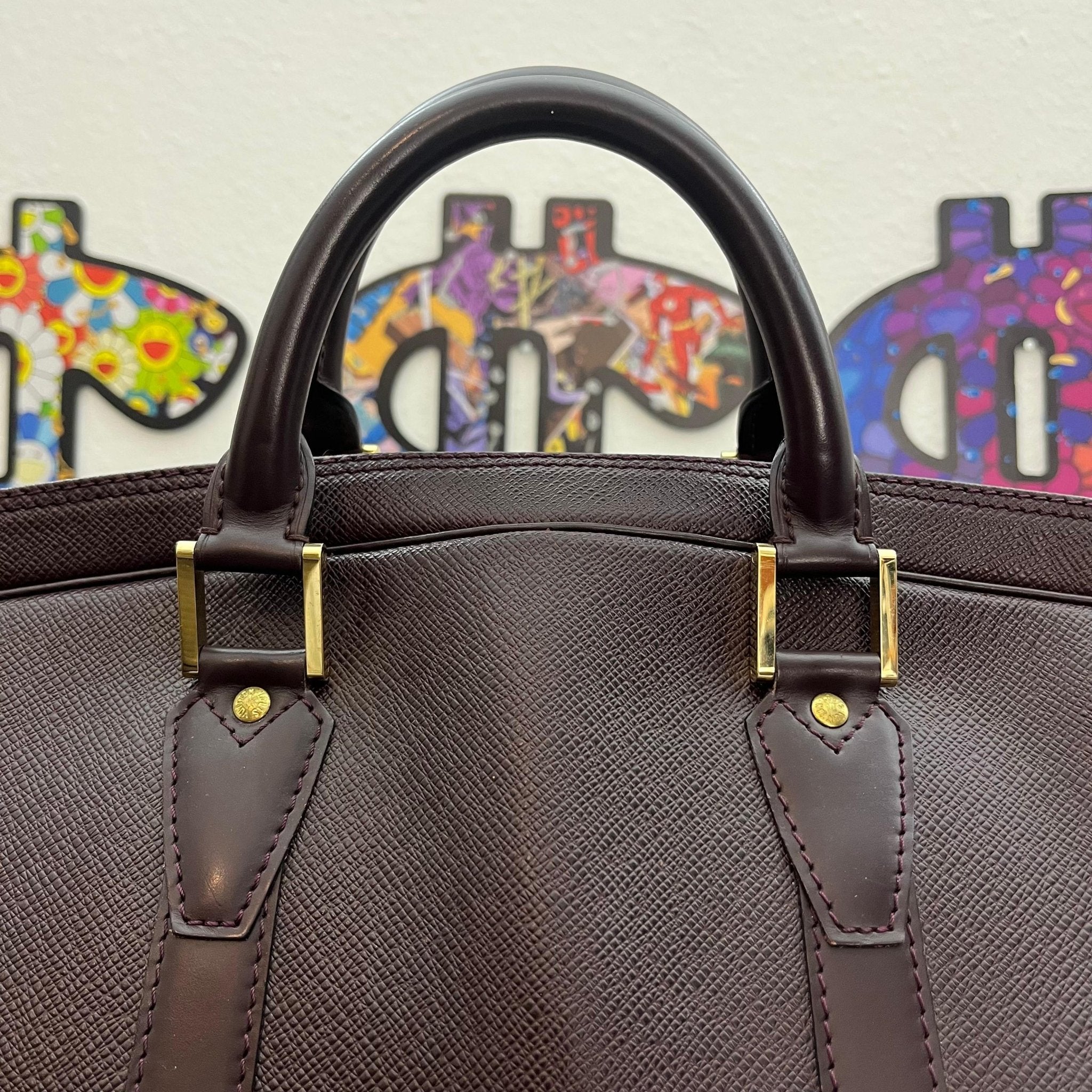 Louis Vuitton Helanga Taiga