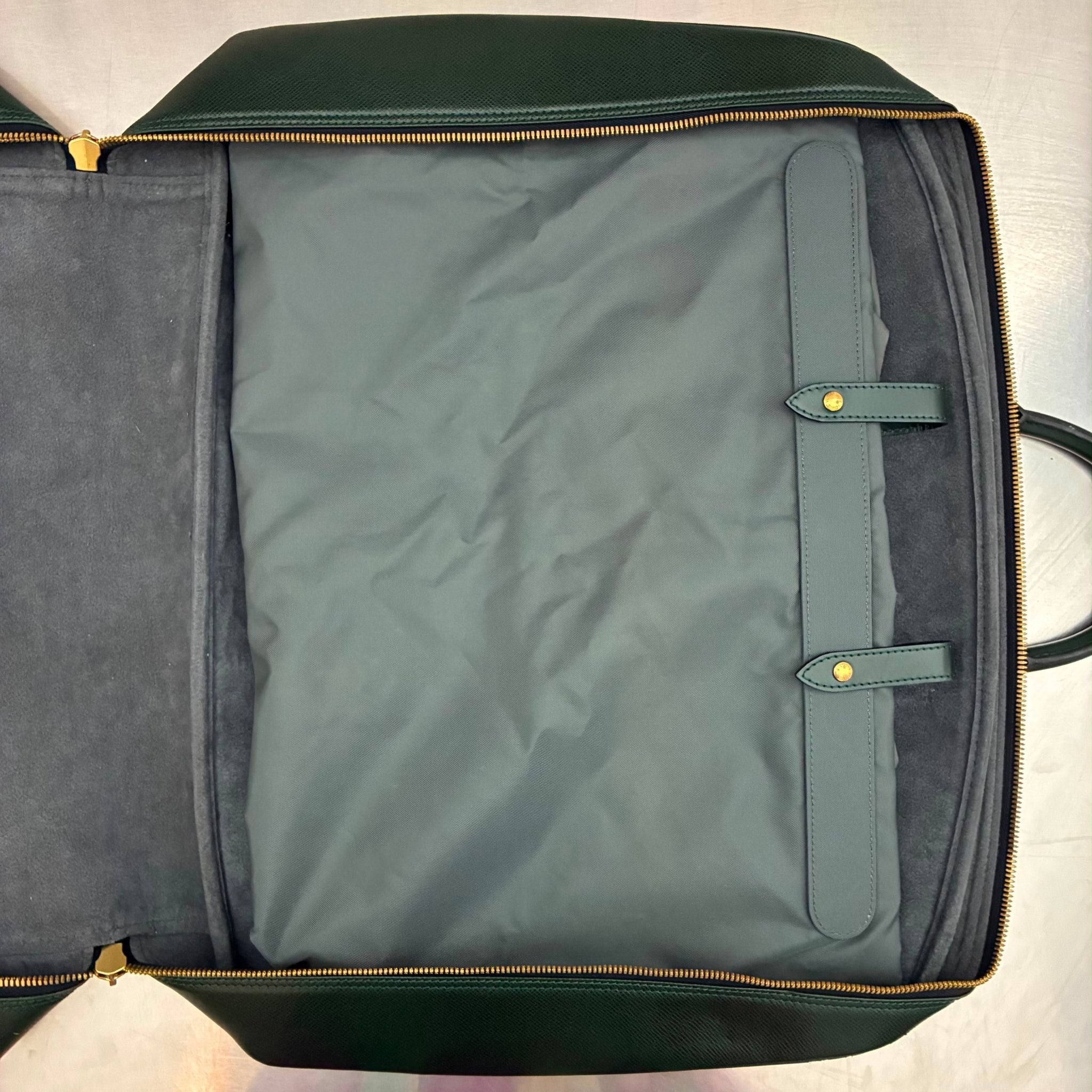 Louis Vuitton Helanga Taiga