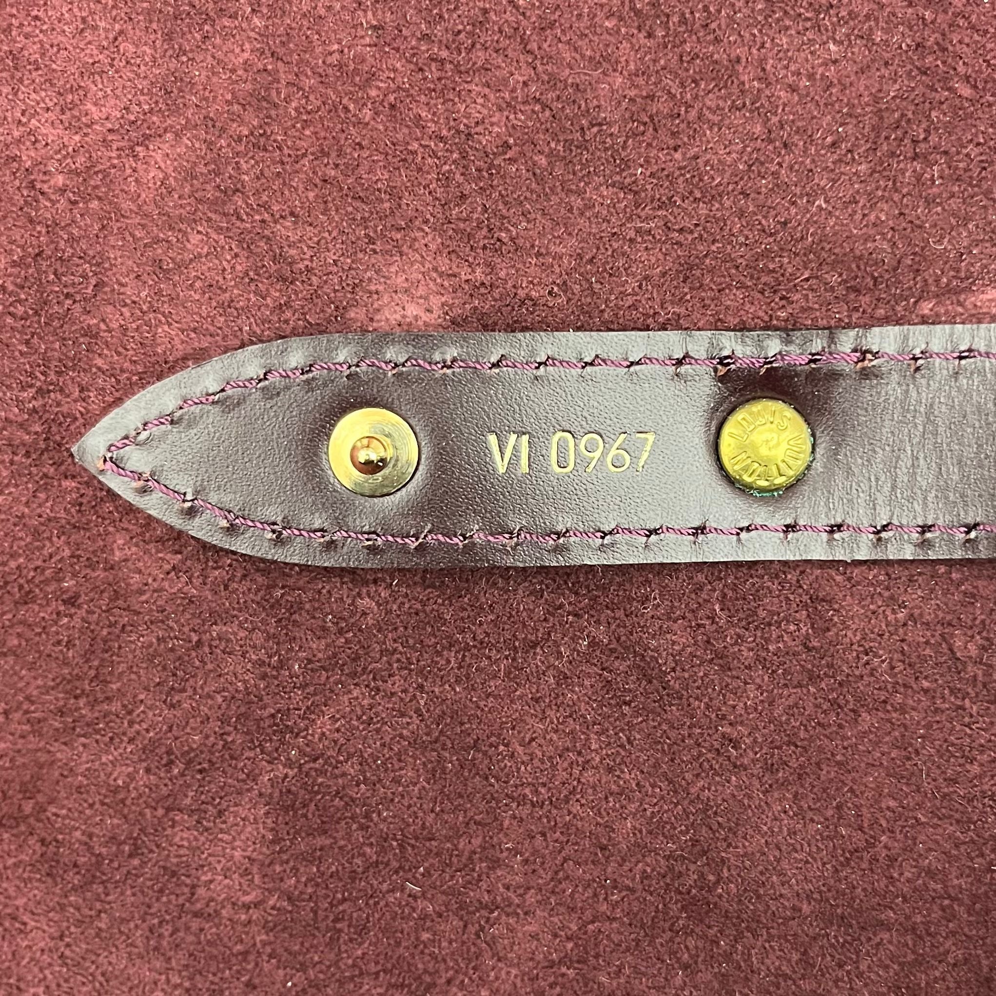 Louis Vuitton Helanga Taiga