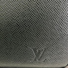 Louis Vuitton Helanga Taiga
