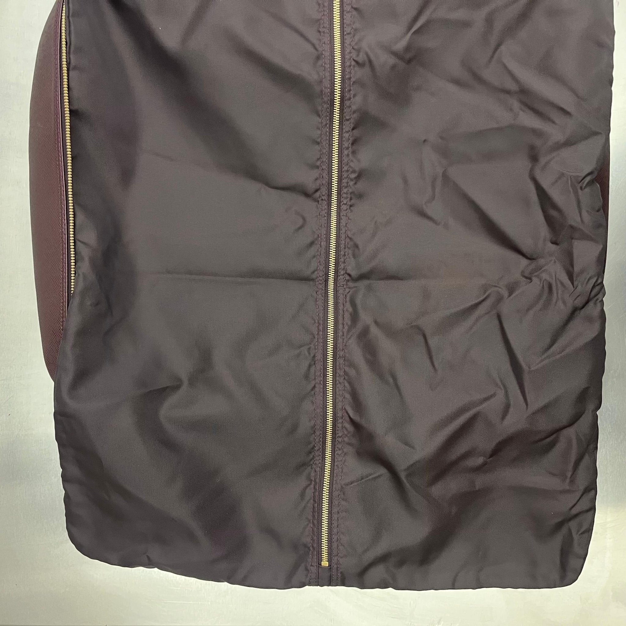 Louis Vuitton Helanga Taiga