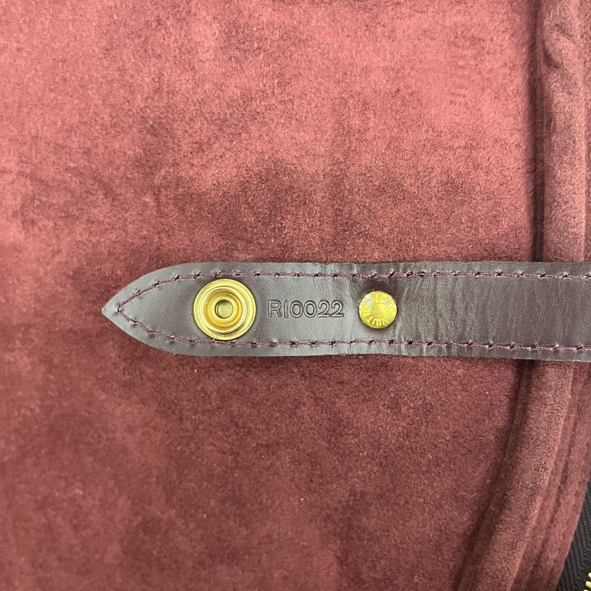 Louis Vuitton Helanga Taiga