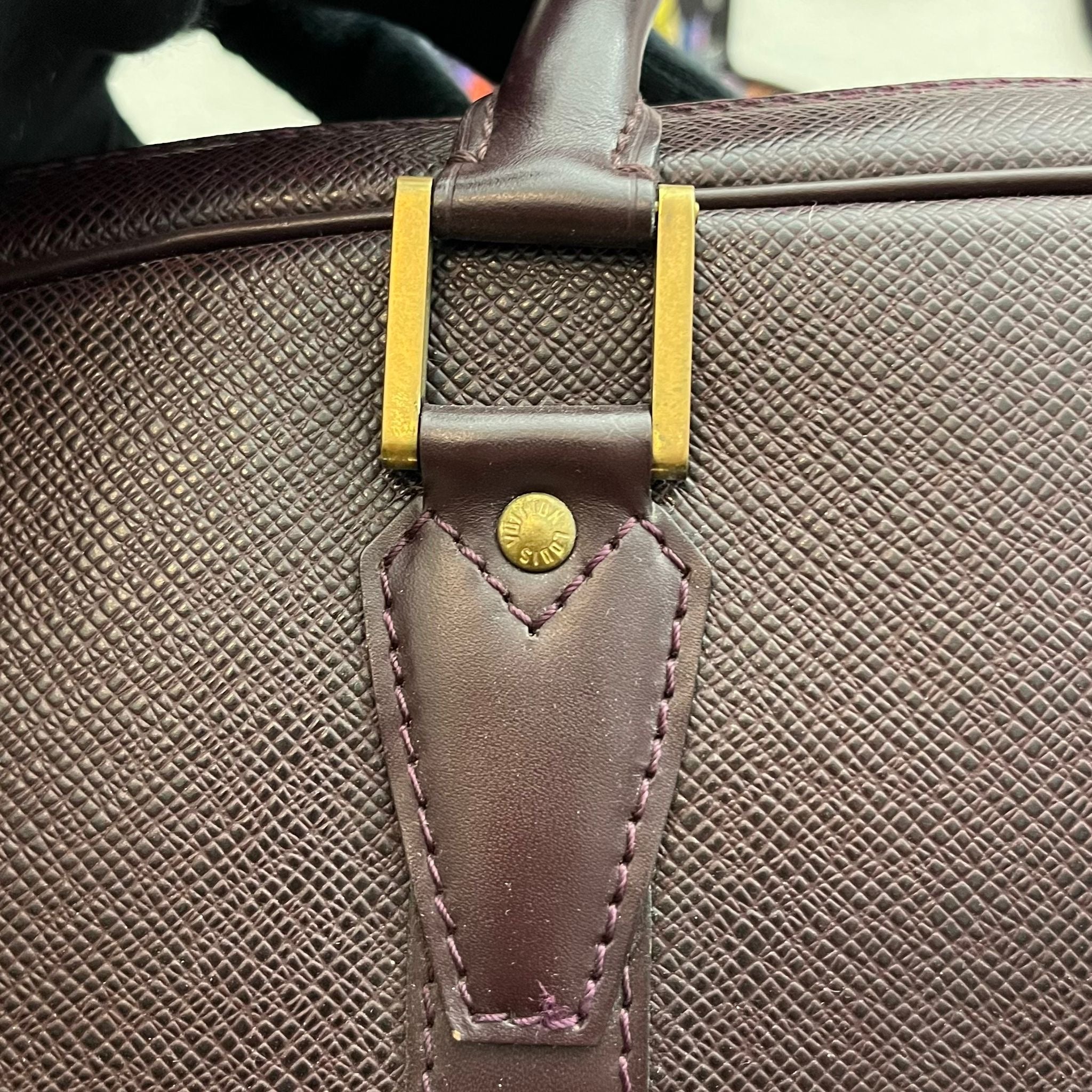 Louis Vuitton Helenga Taiga