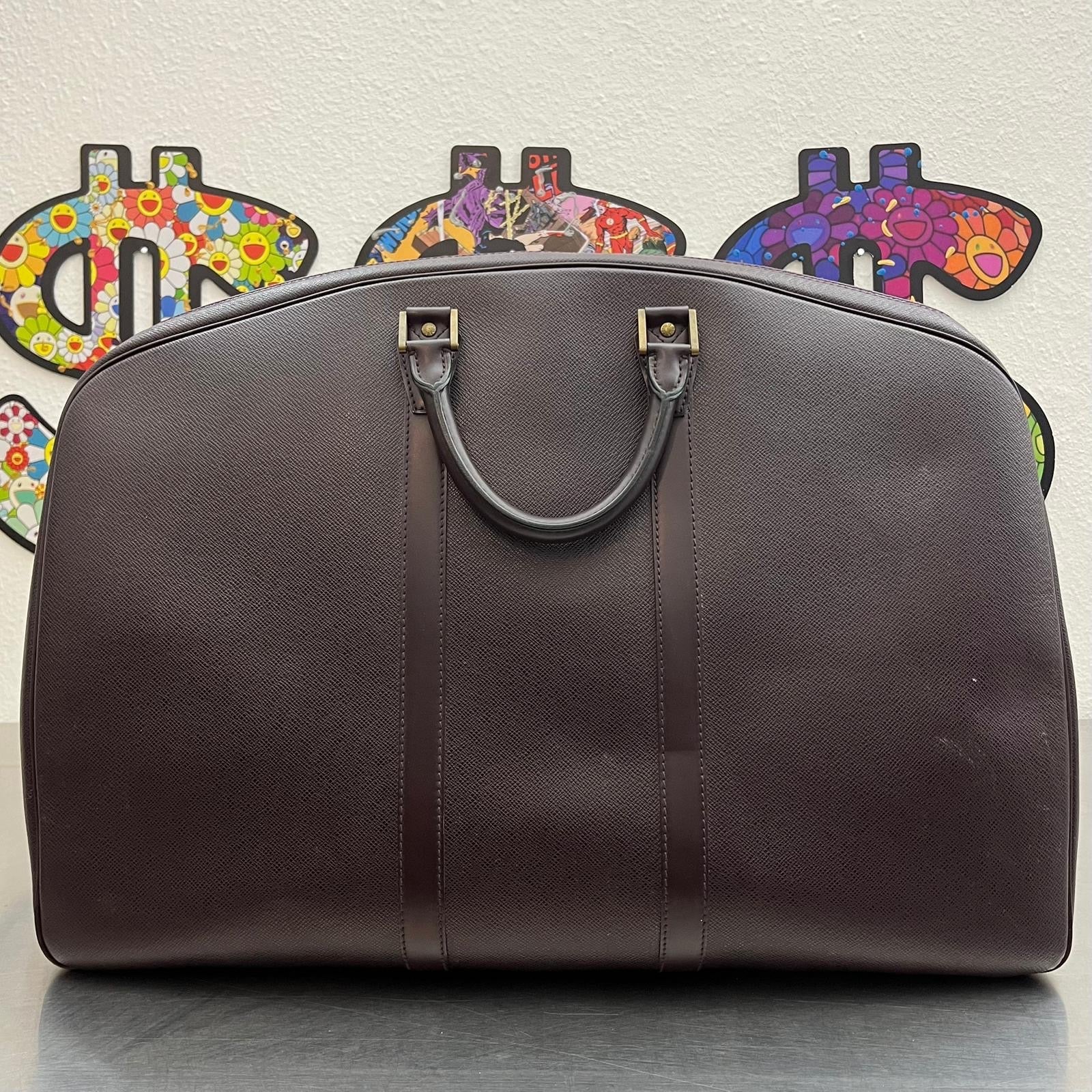 Louis Vuitton Helenga Taiga