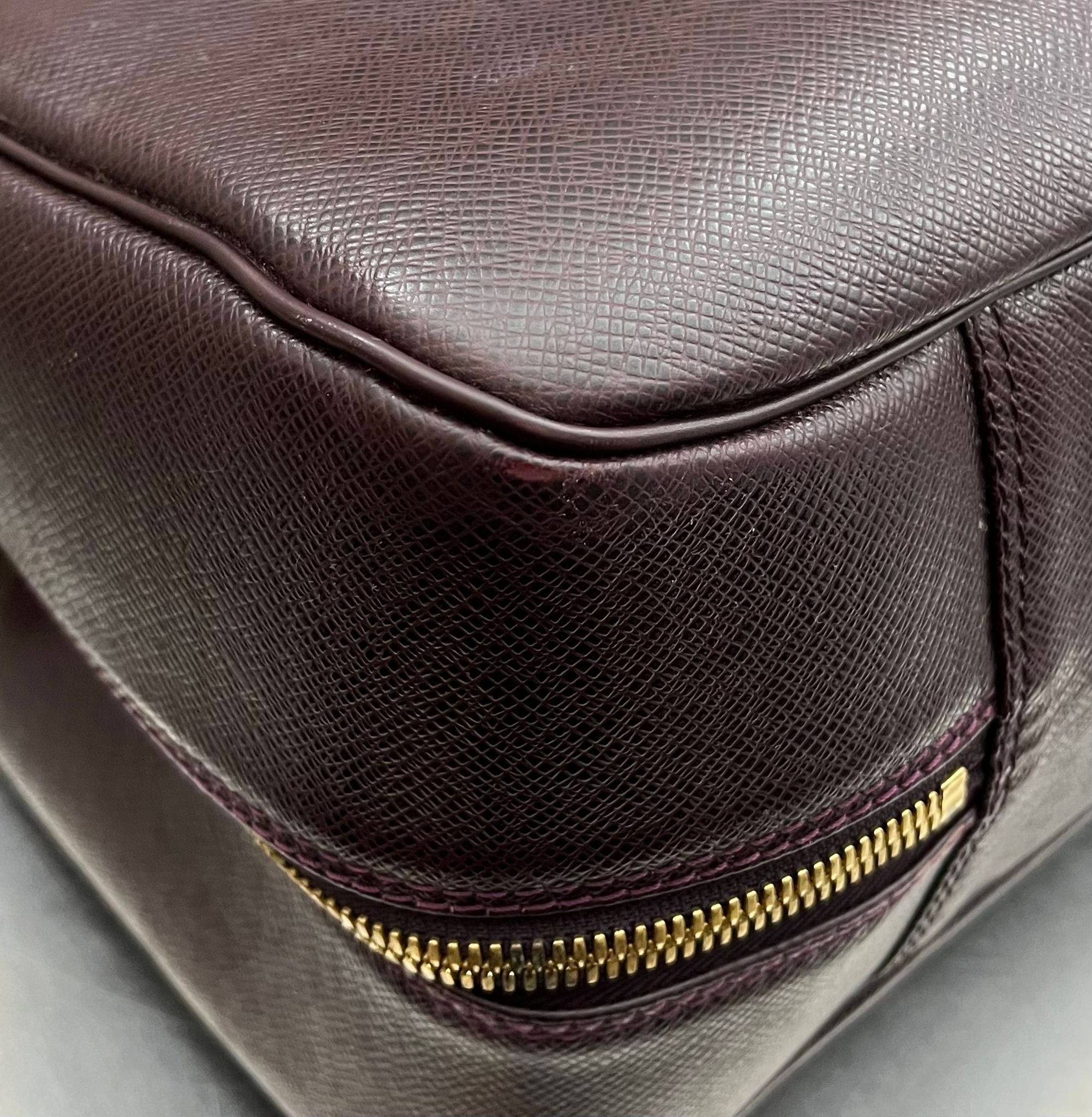 Louis Vuitton Helenga Taiga