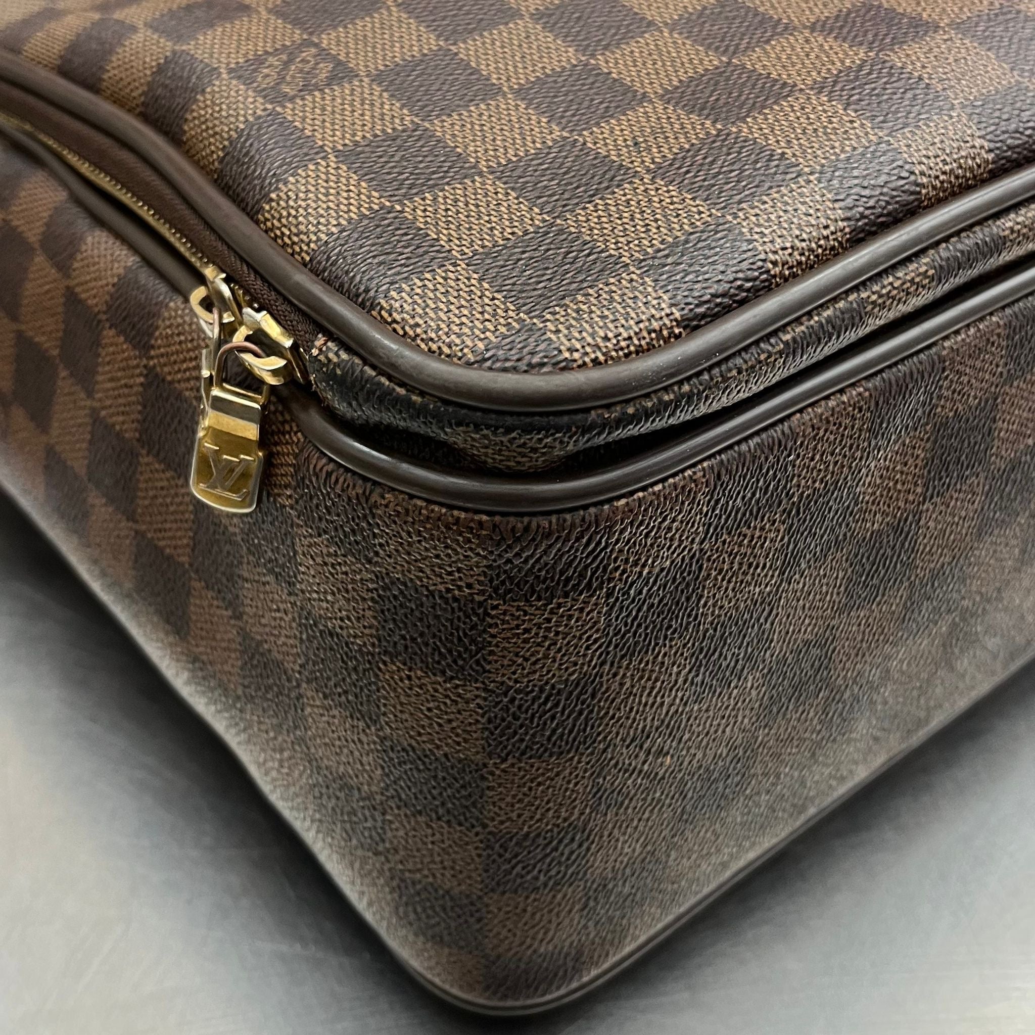 Louis Vuitton Icare Damier