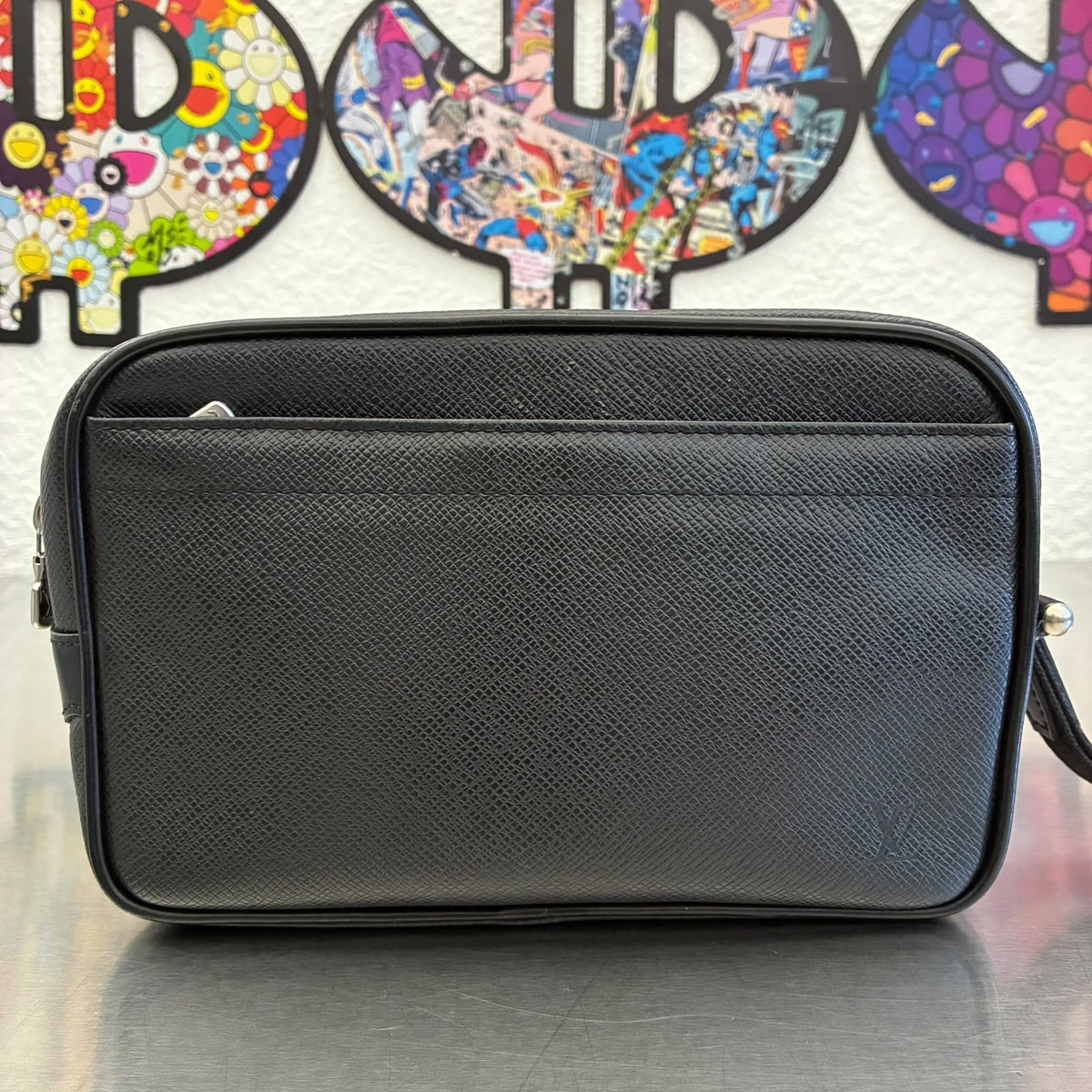 Louis Vuitton Karga Taiga