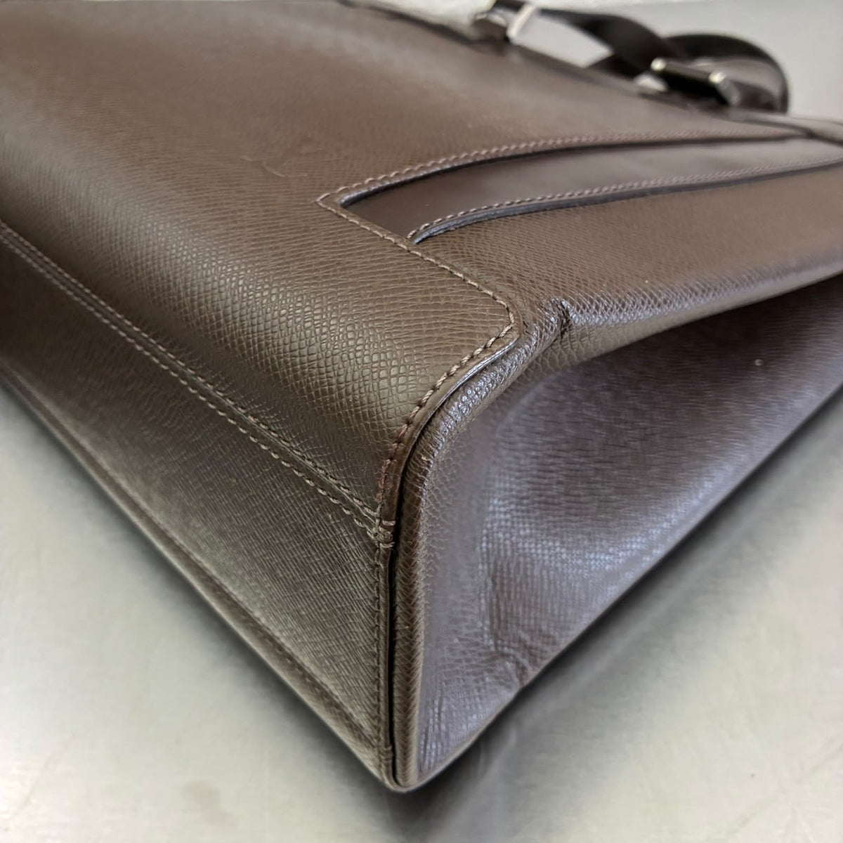 Louis Vuitton Kasbek PM Taiga