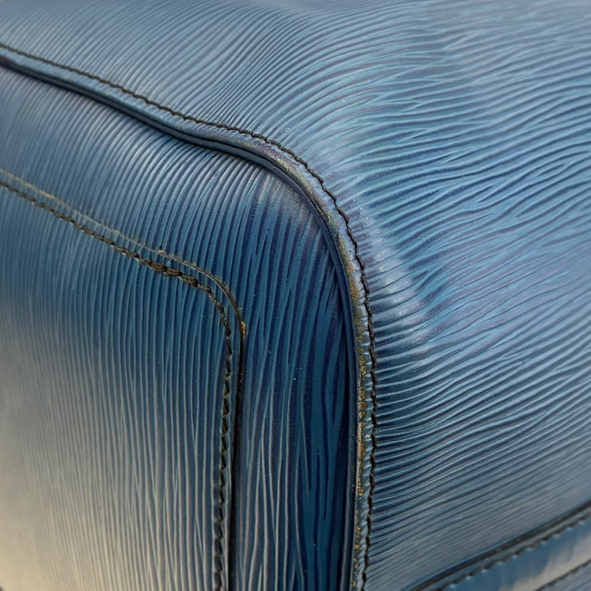 Louis Vuitton Keepall 45 Epi von 1991