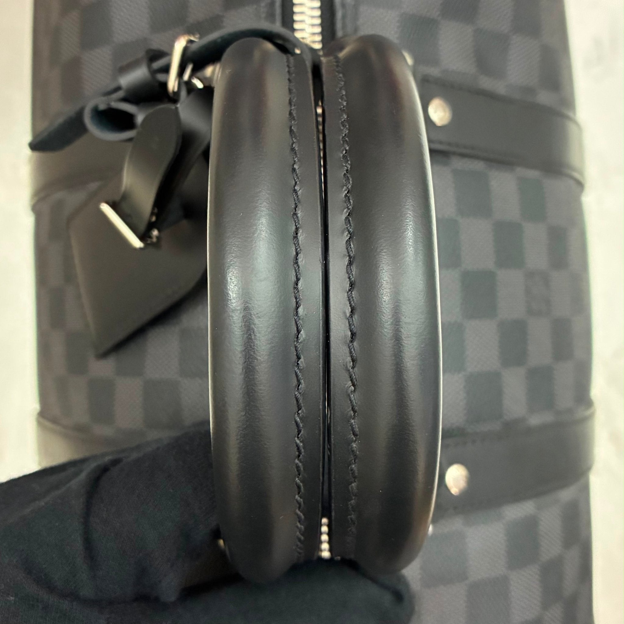 Louis Vuitton Keepall 45 mit Schulterriemen