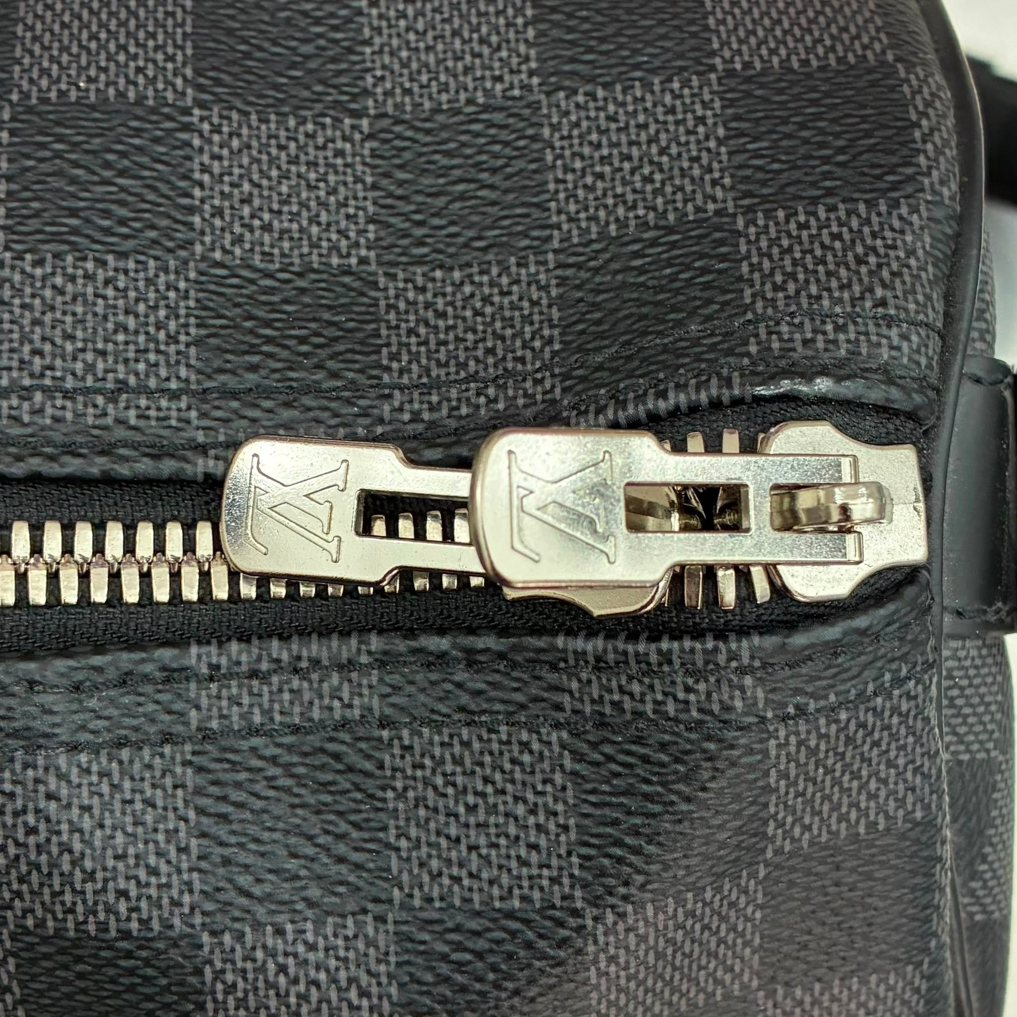 Louis Vuitton Keepall 45 mit Schulterriemen