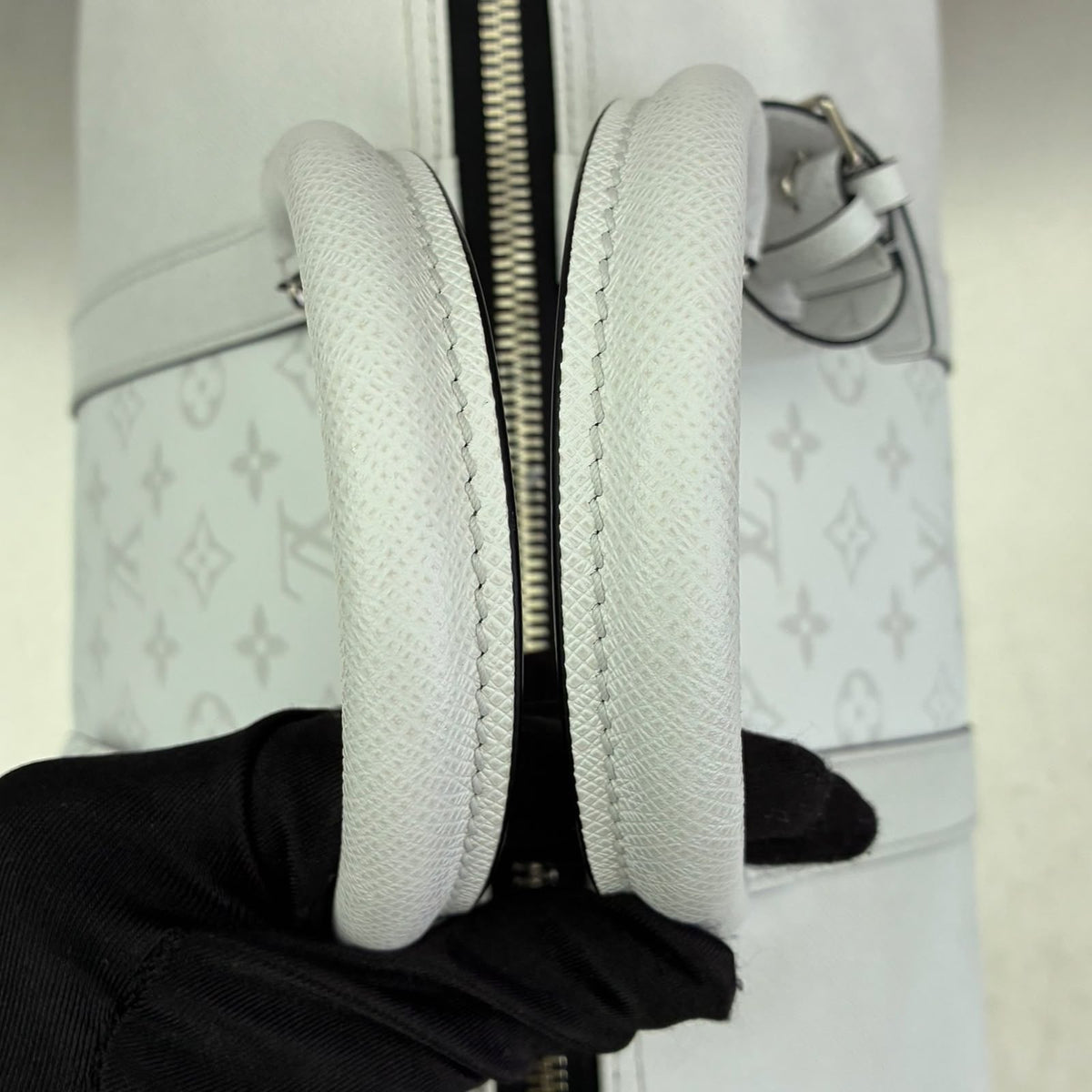 Louis Vuitton Keepall 50 Bandoulière Taigarama