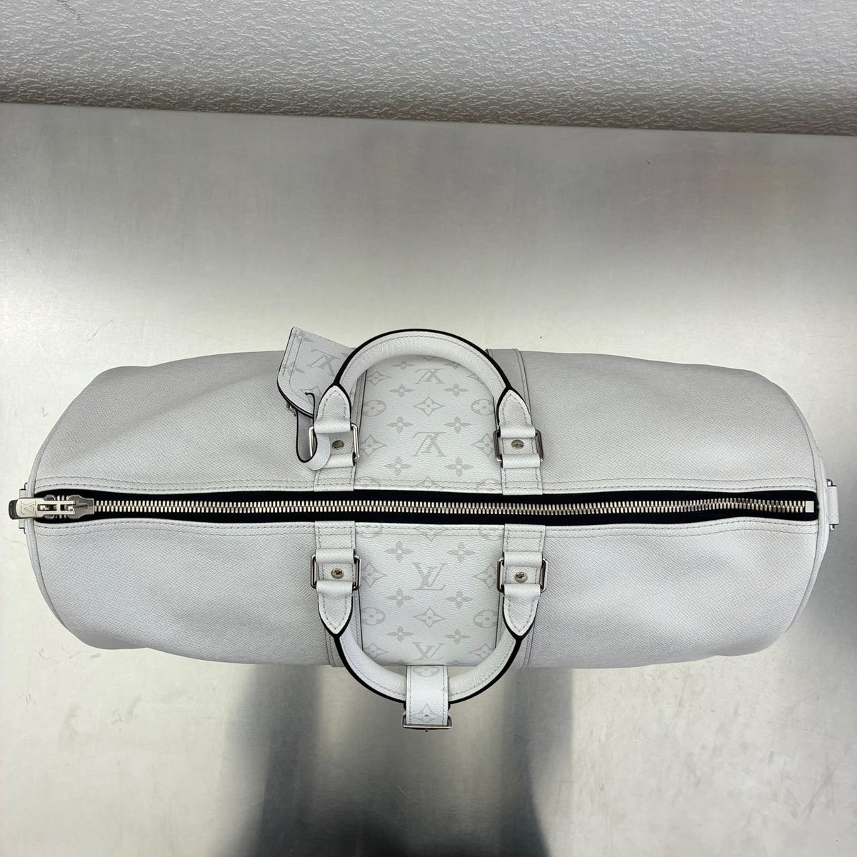 Louis Vuitton Keepall 50 Bandoulière Taigarama